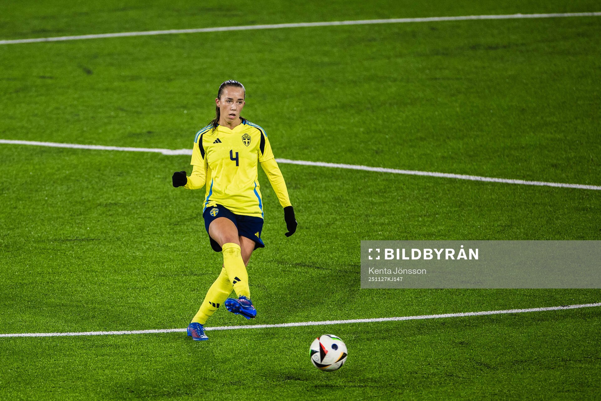 Athinna Persson Lundgren of Sweden