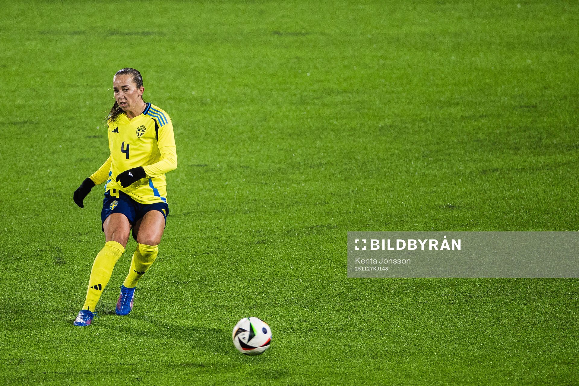 Athinna Persson Lundgren of Sweden