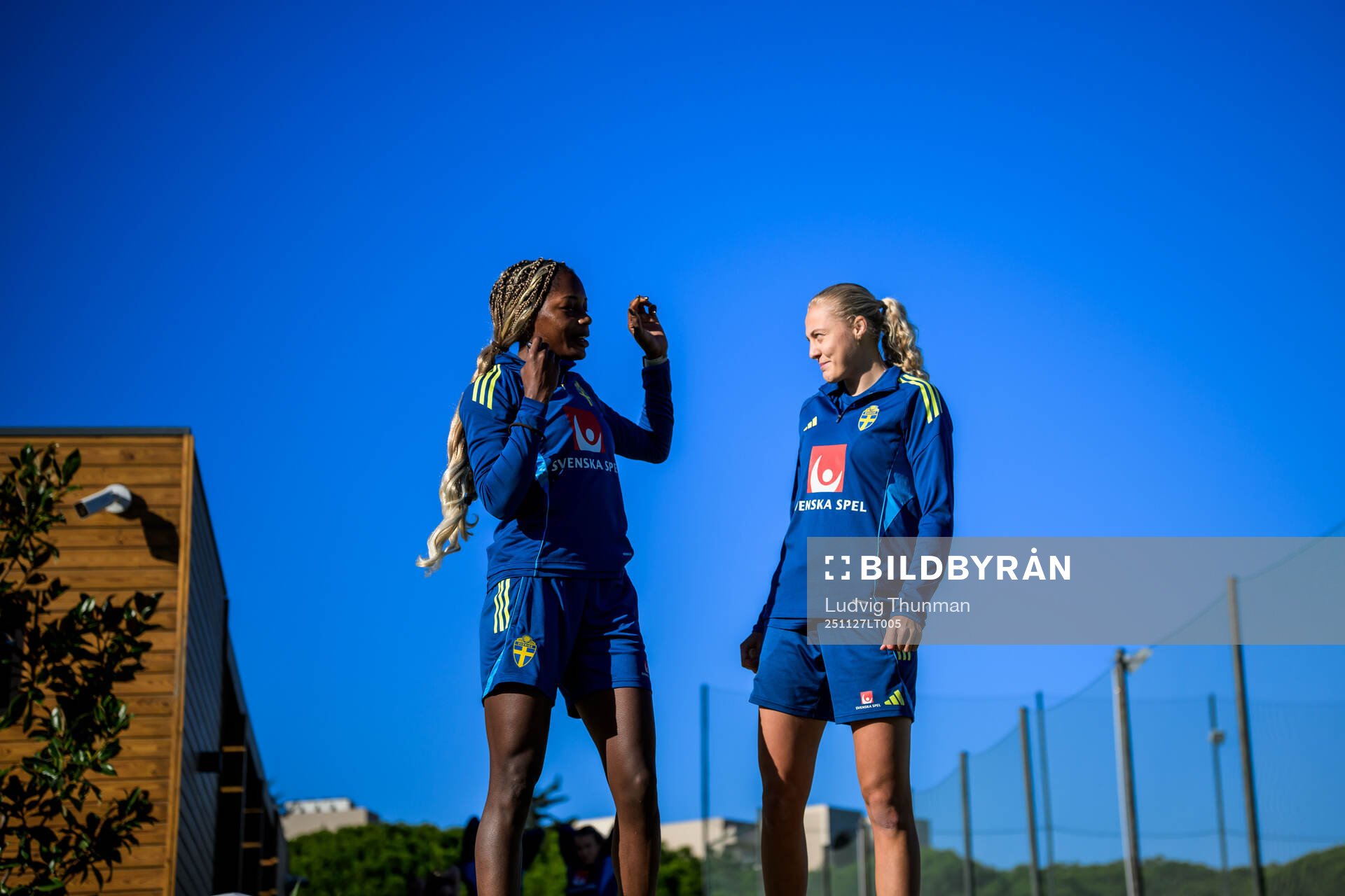 Evelyn Ijeh and Elma Junttila Nelhage of the women's