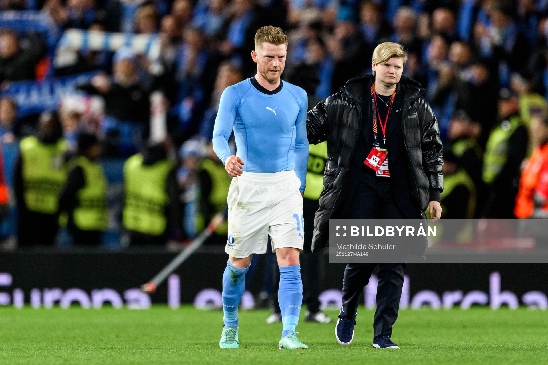 Anders Christiansen of Malmö FF look dejected