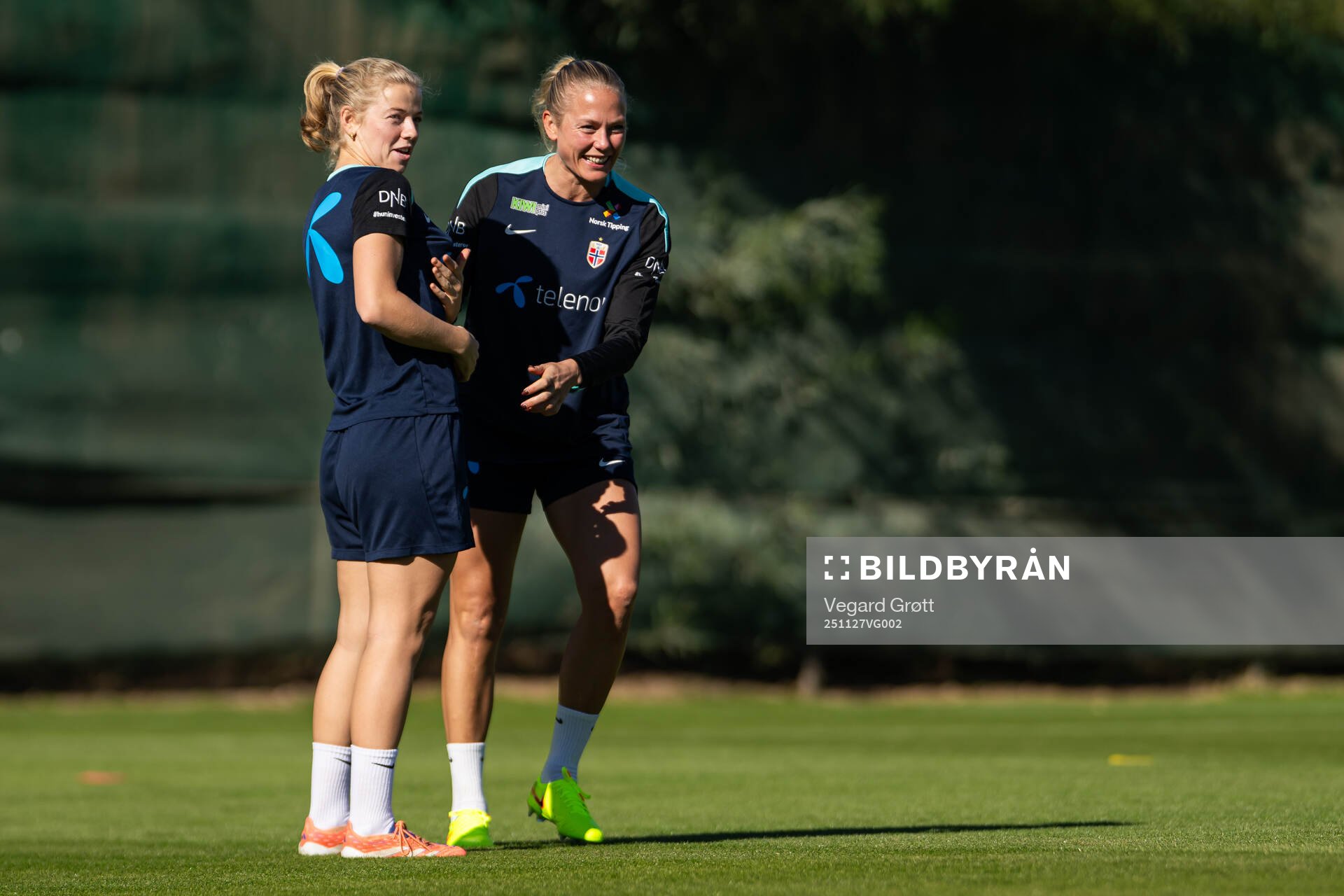 Justine Kielland and Guro Bergsvand of the Norwegian