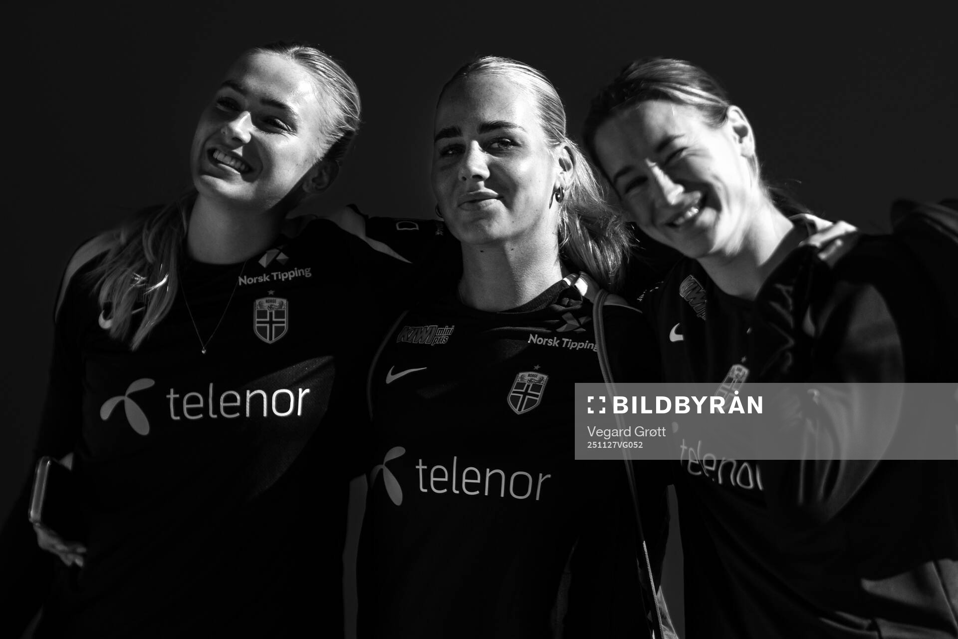 Goalkeeper Selma Panengstuen, Cathinka Tandberg and