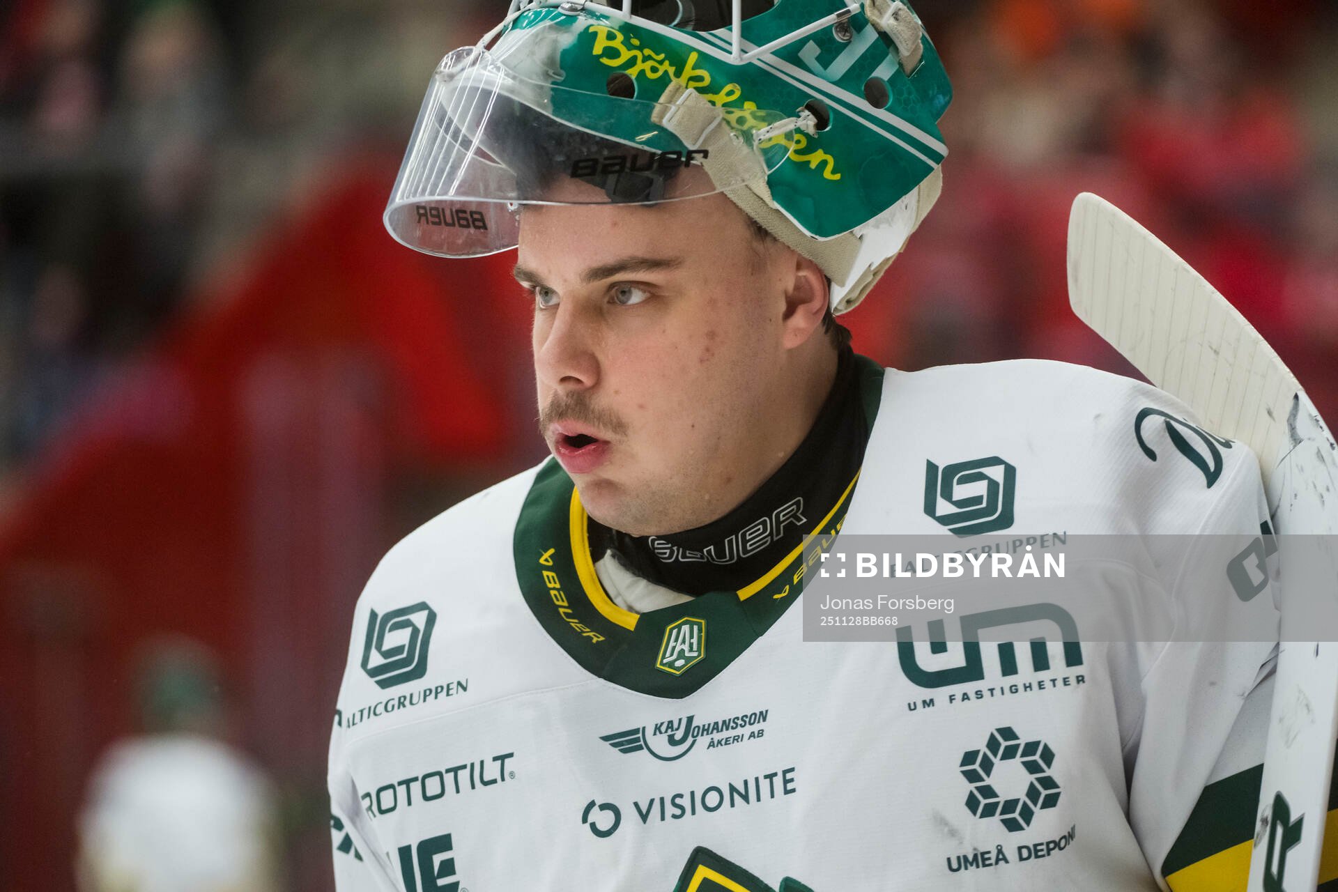 Björklövens målvakt Olle Eriksson Ek innan