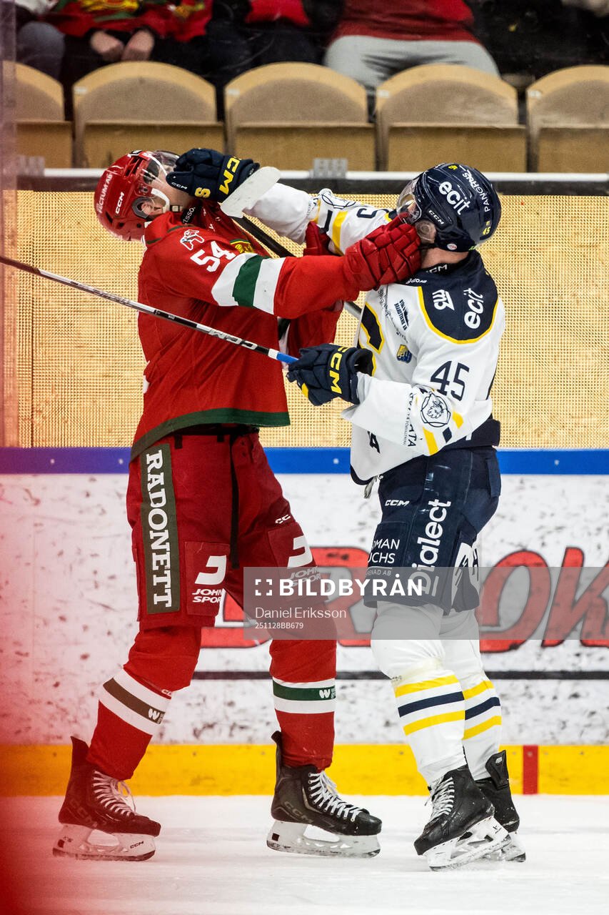 Moras Oskar Lindgren och Södertäljes Sebastian Dyk