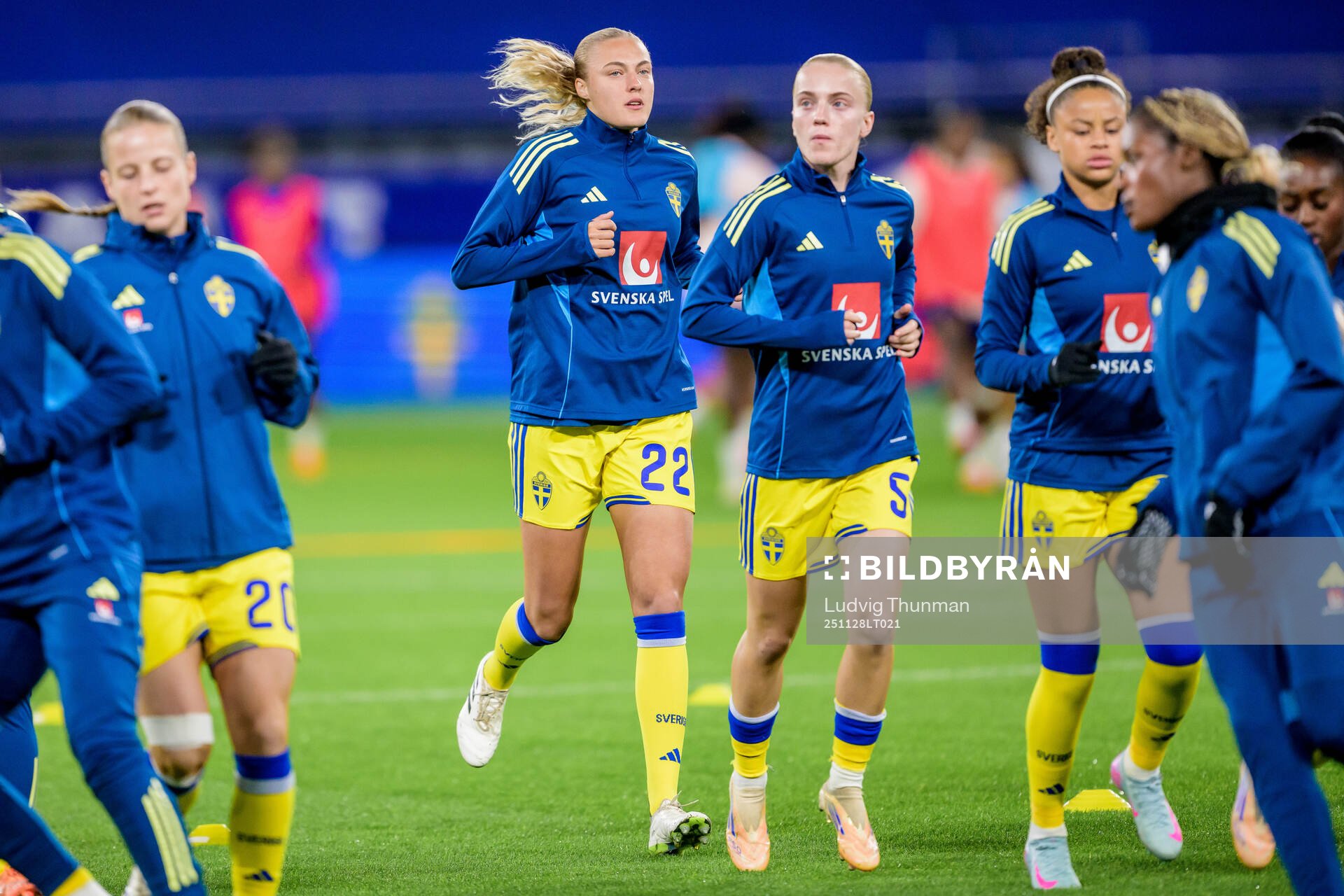 Elma Junttila Nelhage and Anna Sandberg of Sweden