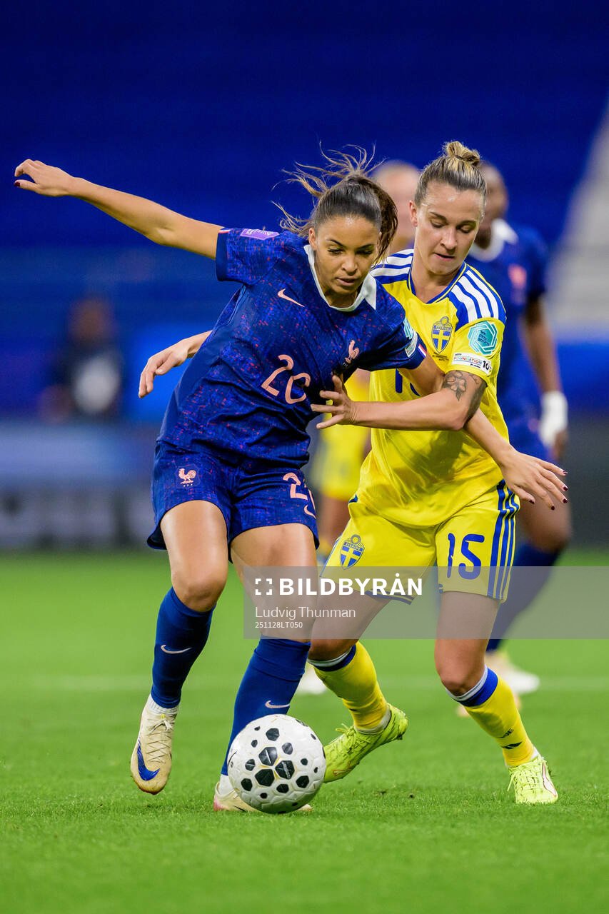 Delphine Cascarino of France and Julia Zigiotti Olme of