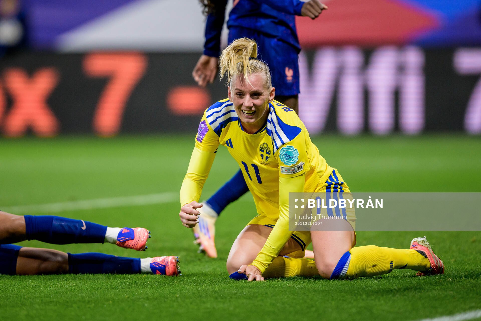 Stina Blackstenius of Sweden celebrates