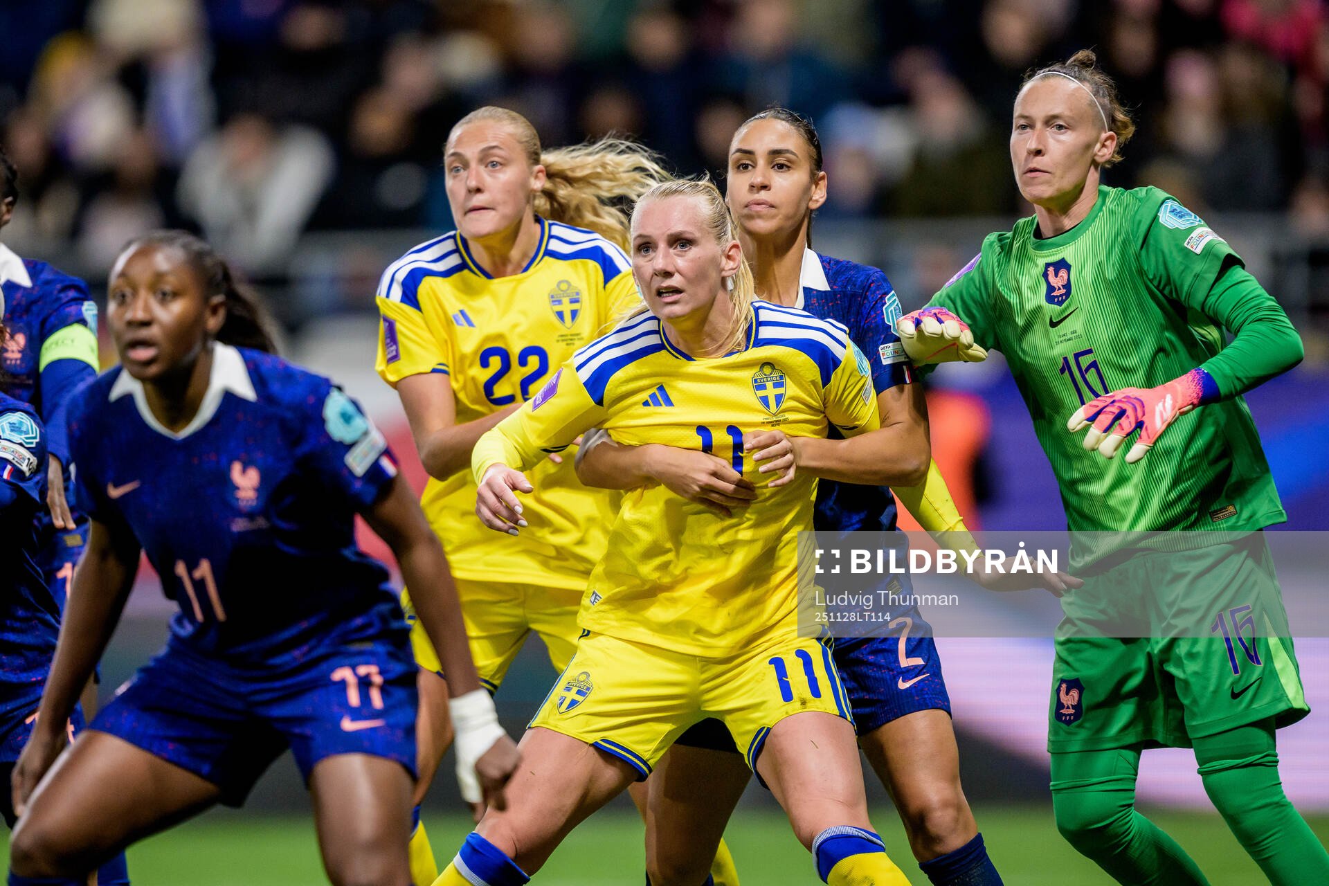 Elma Junttila Nelhage and Stina Blackstenius of Sweden