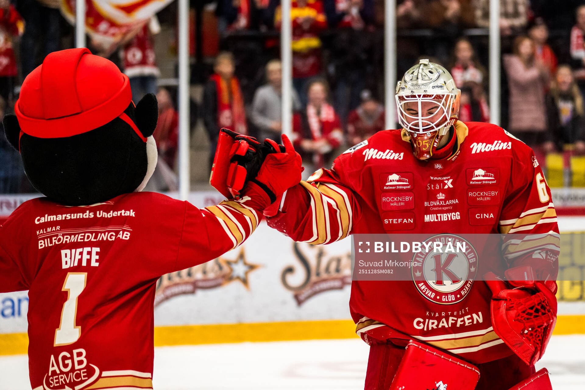 Kalmars målvakt Jacob Crespin jublar