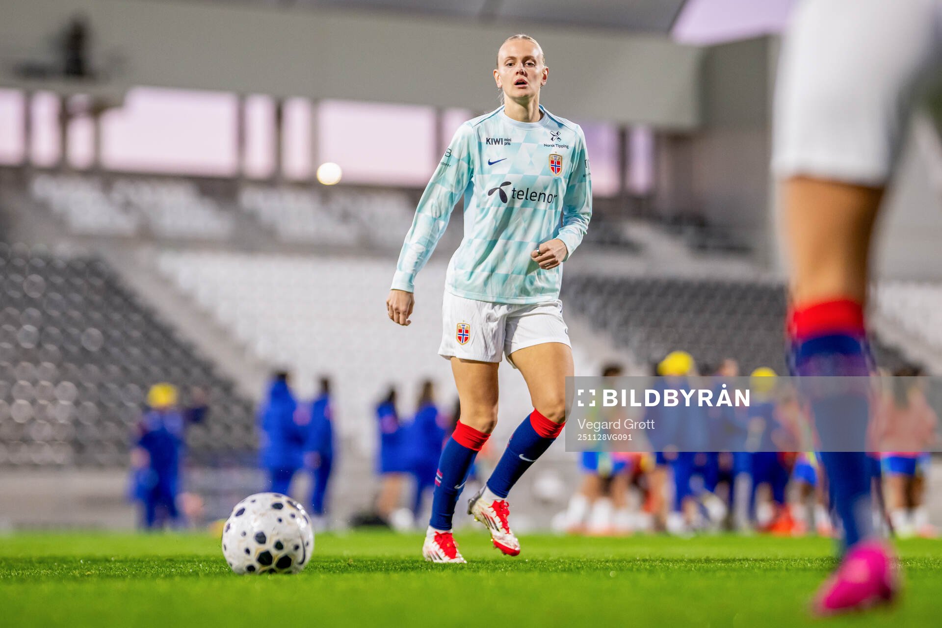 Karina Sævik of Norway warms up