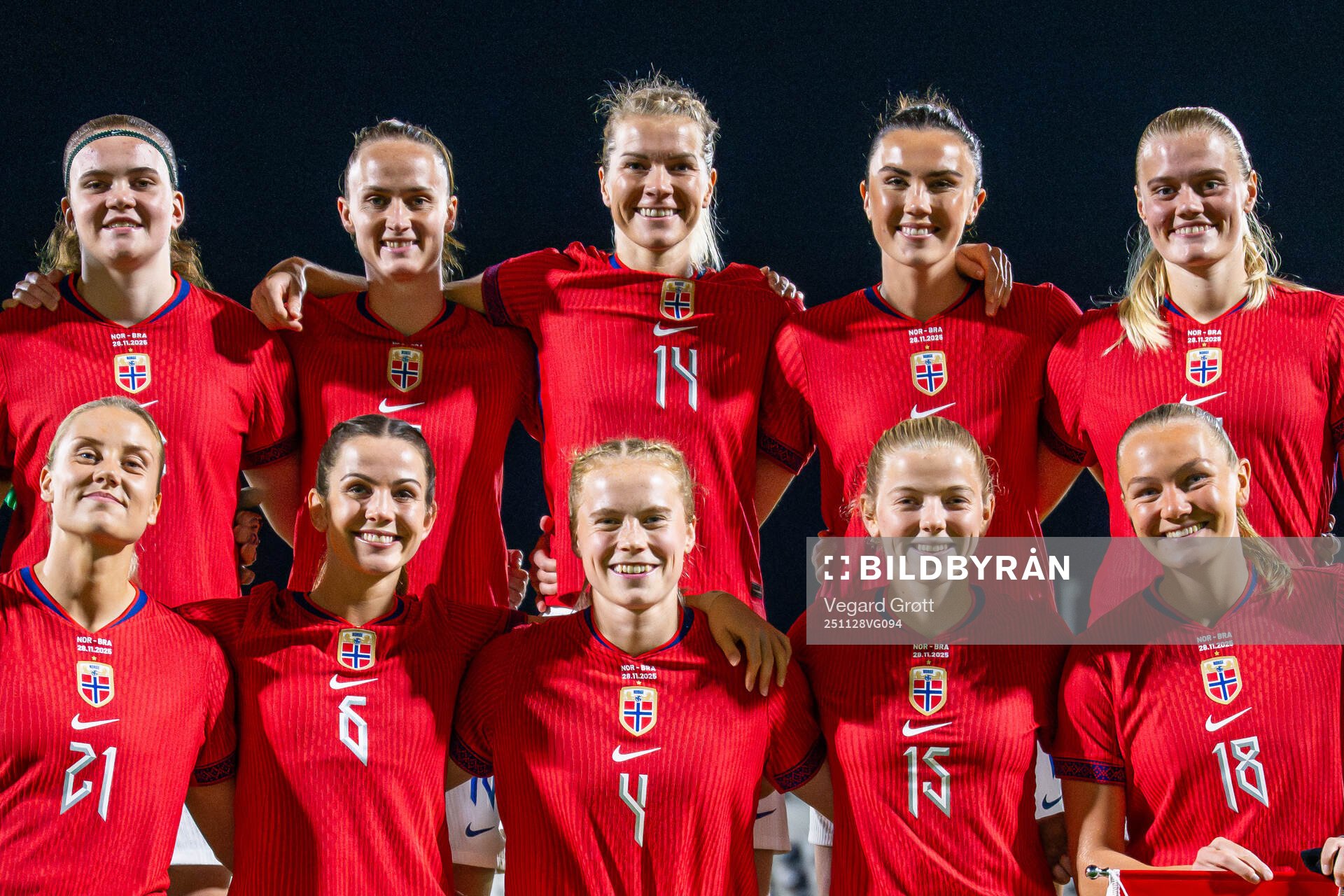 The starting eleven of Norway pose for a team photo