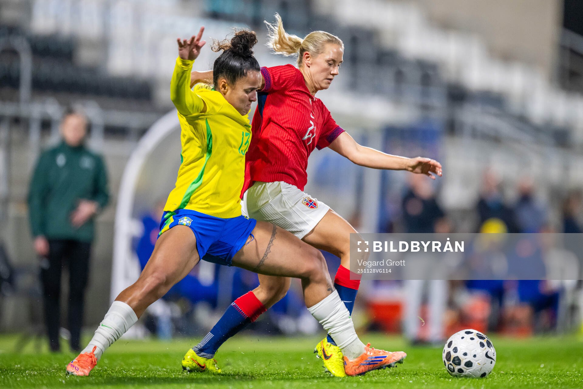 Isabela Chagas of Brazil and Lisa Naalsund of Norway