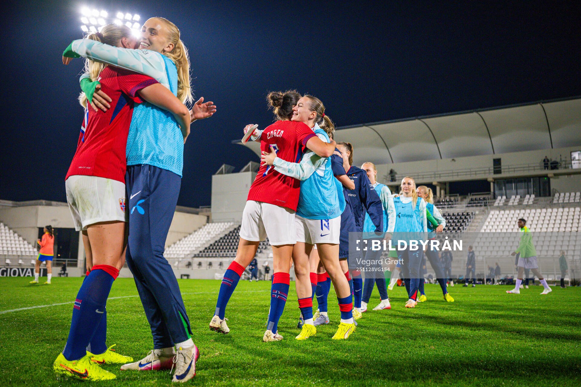 Goalkeeper Selma Panengstuen, Ingrid Syrstad Engen,