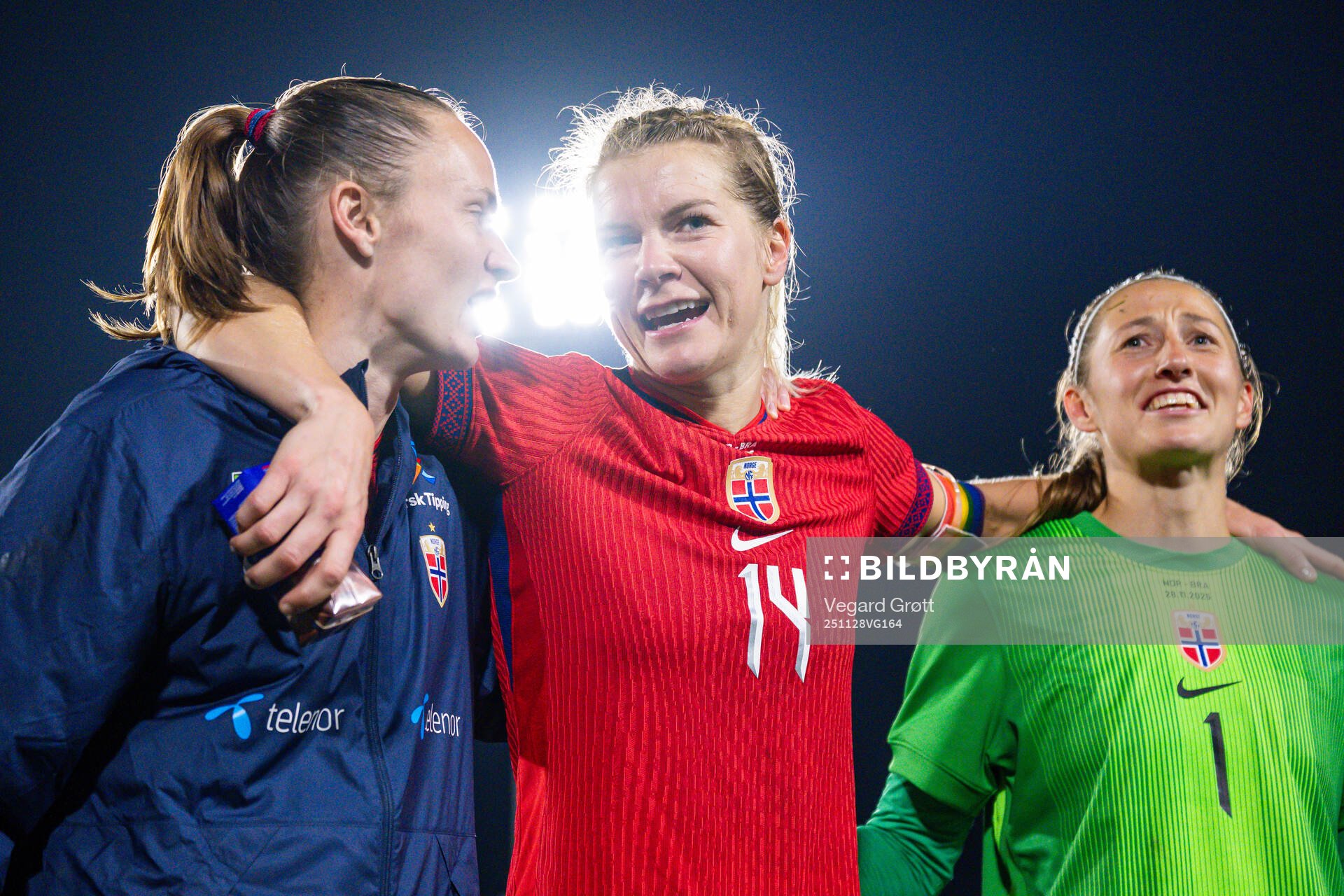 Caroline Graham Hansen, Ada Hegerberg and goalkeeper