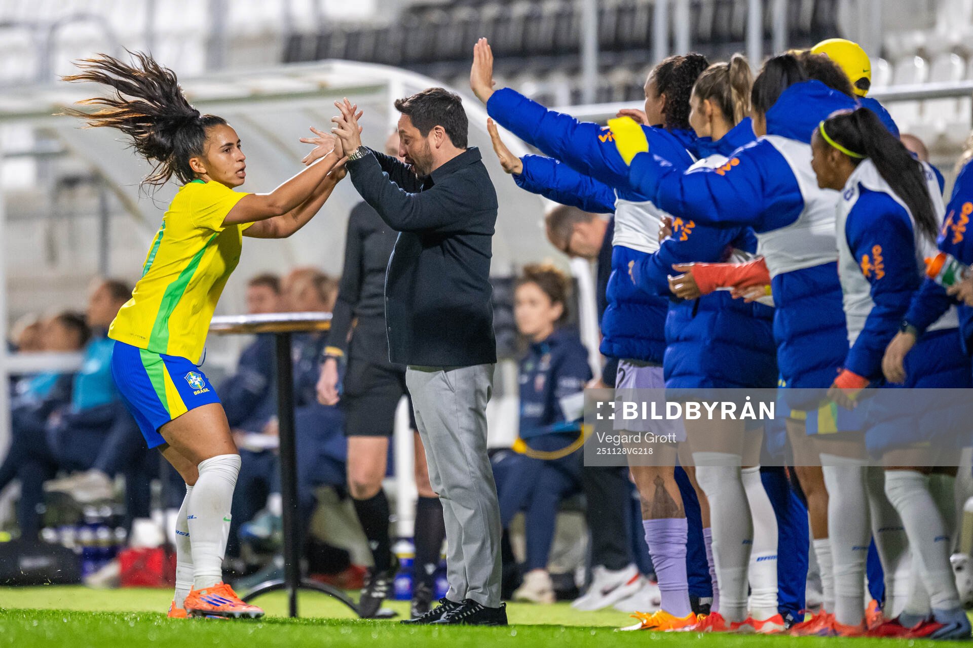 Mariza Nascimento Silva and head coach Arthur Elias of
