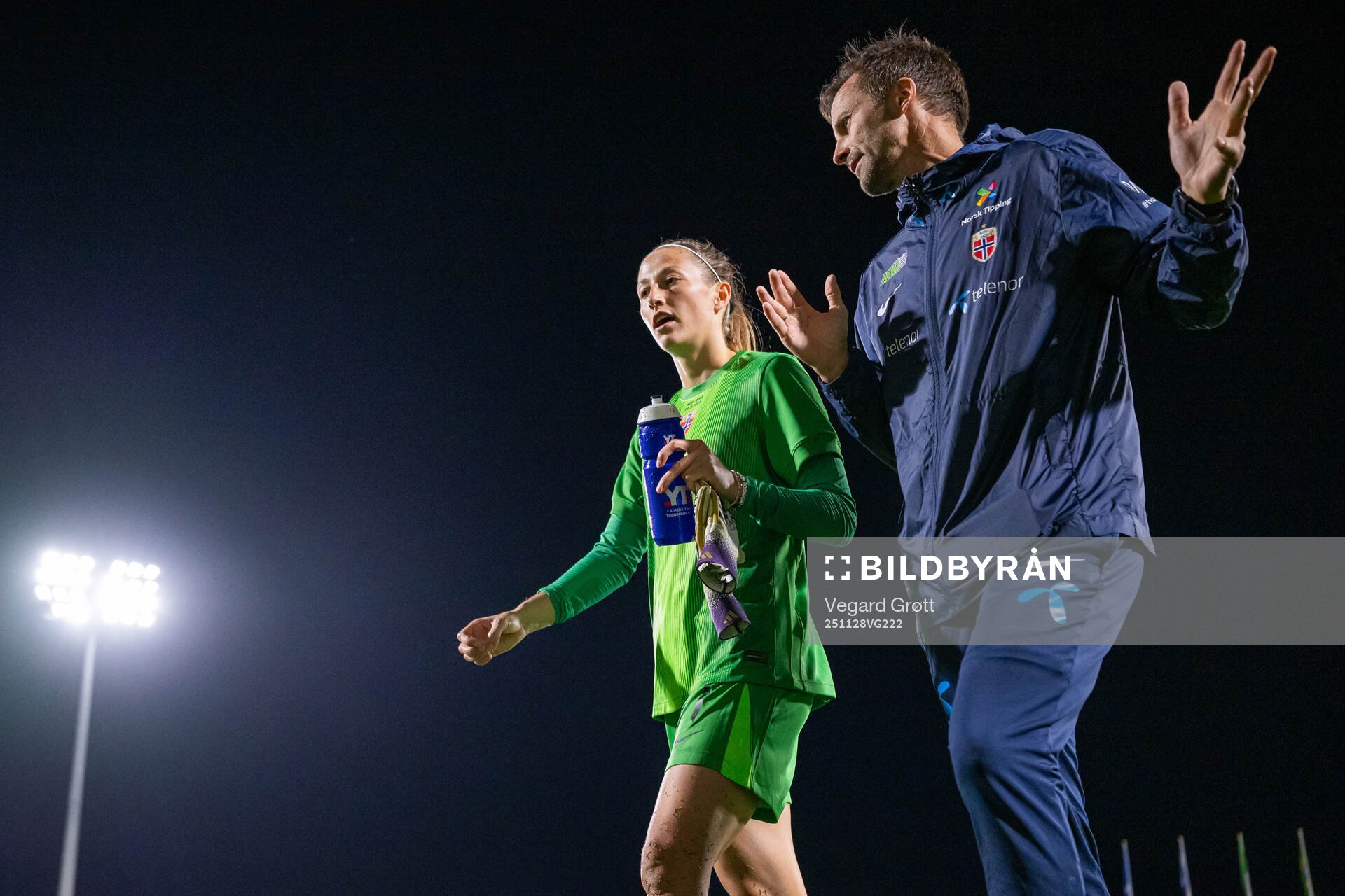 Goalkeeper Cecilie Fiskerstrand and goalkeeper coach Jon