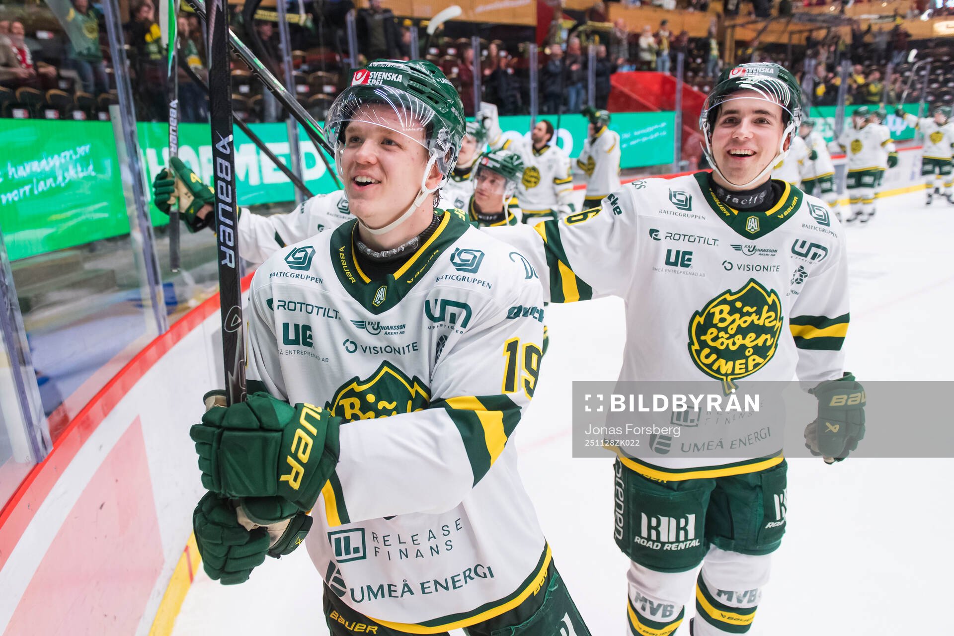 Björklövens Liam Dower Nilsson jublar