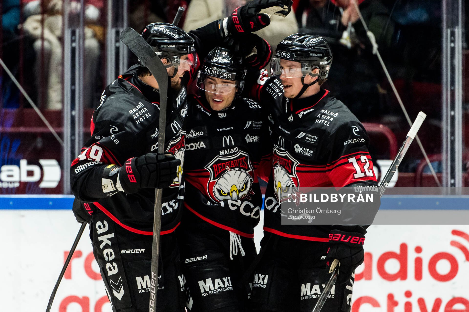 Malmö Redhawks Linus Öberg jublar