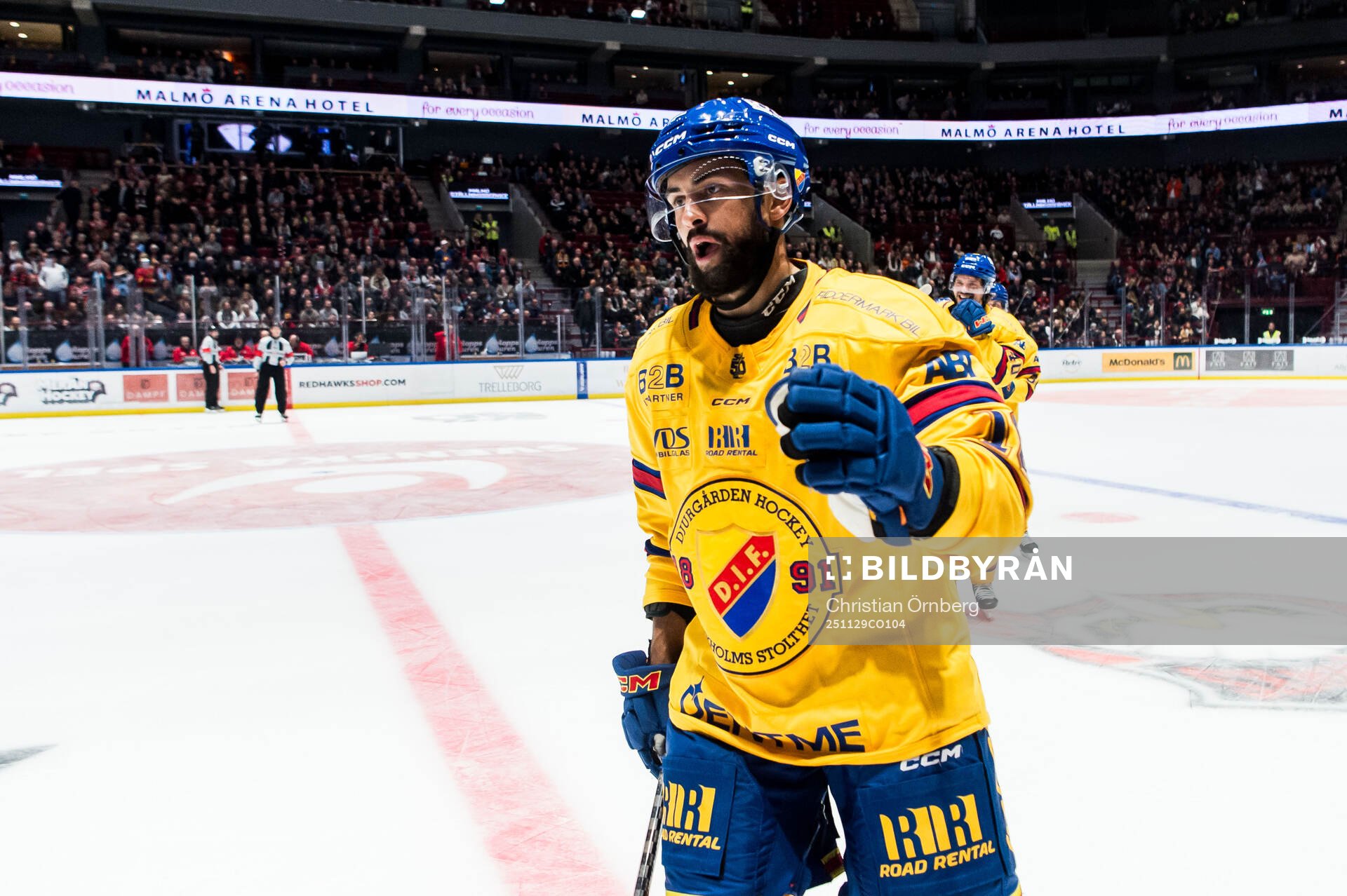 Djurgårdens Oliver Kylington jublar
