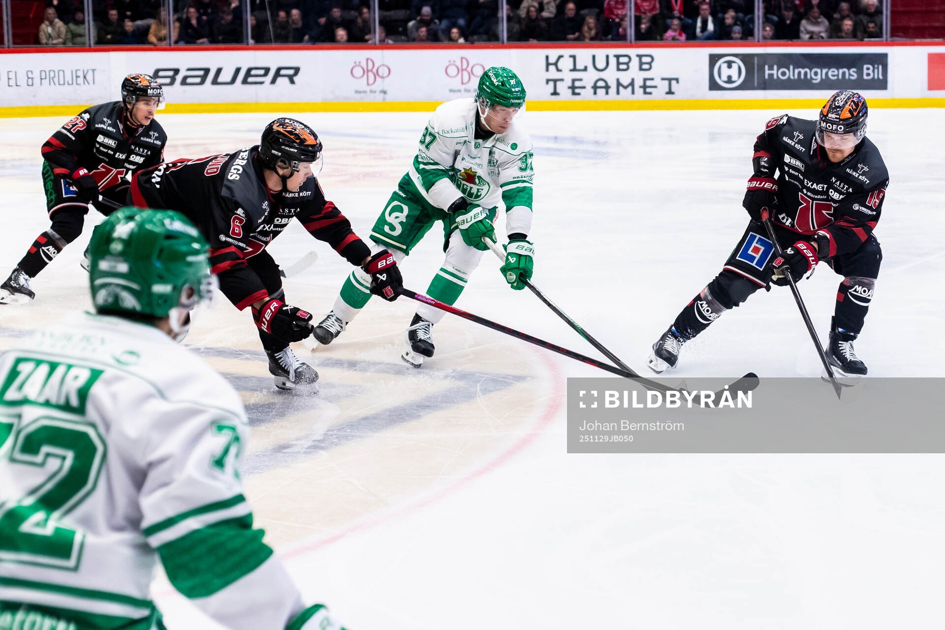 Örebros Filip Berglund och Sean Malone och Rögles Albin