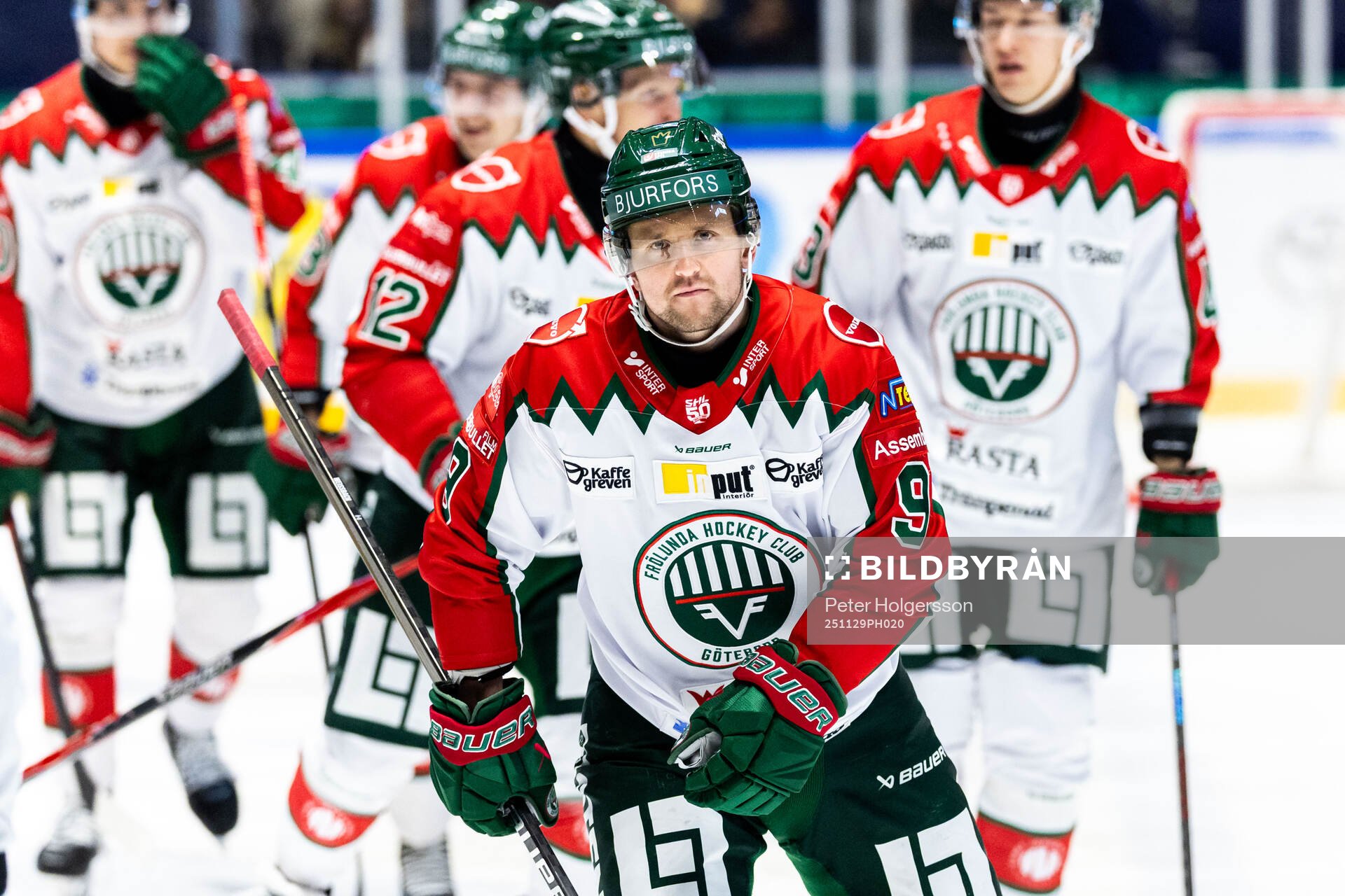 Frölundas Linus Weissbach jublar