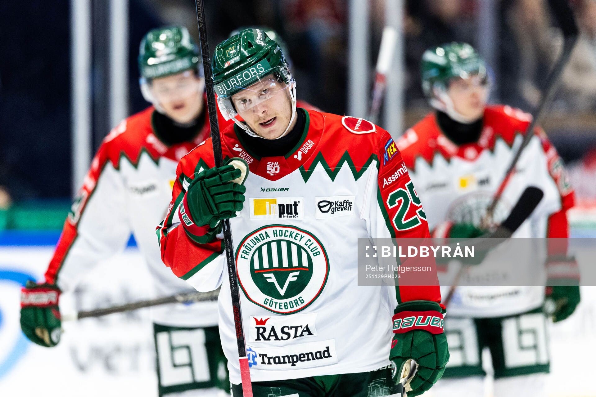 Frölundas Arttu Ruotsalainen jublar