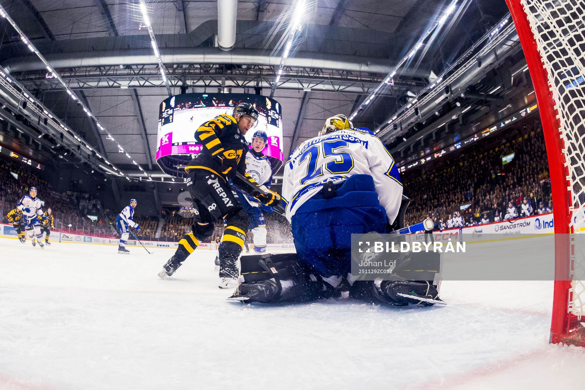 Leksands målvakt Robin Christoffersson släpper in