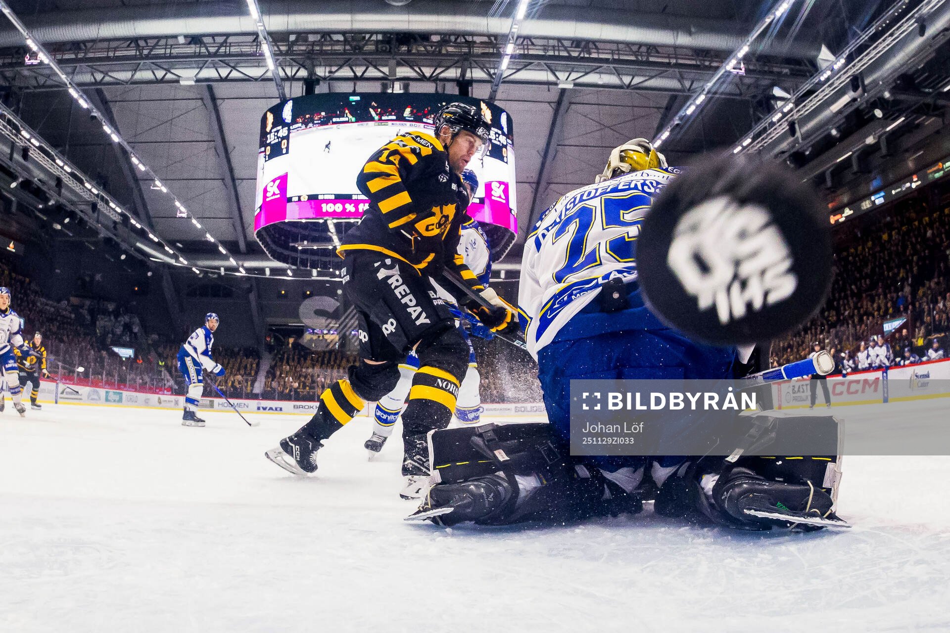Leksands målvakt Robin Christoffersson släpper in