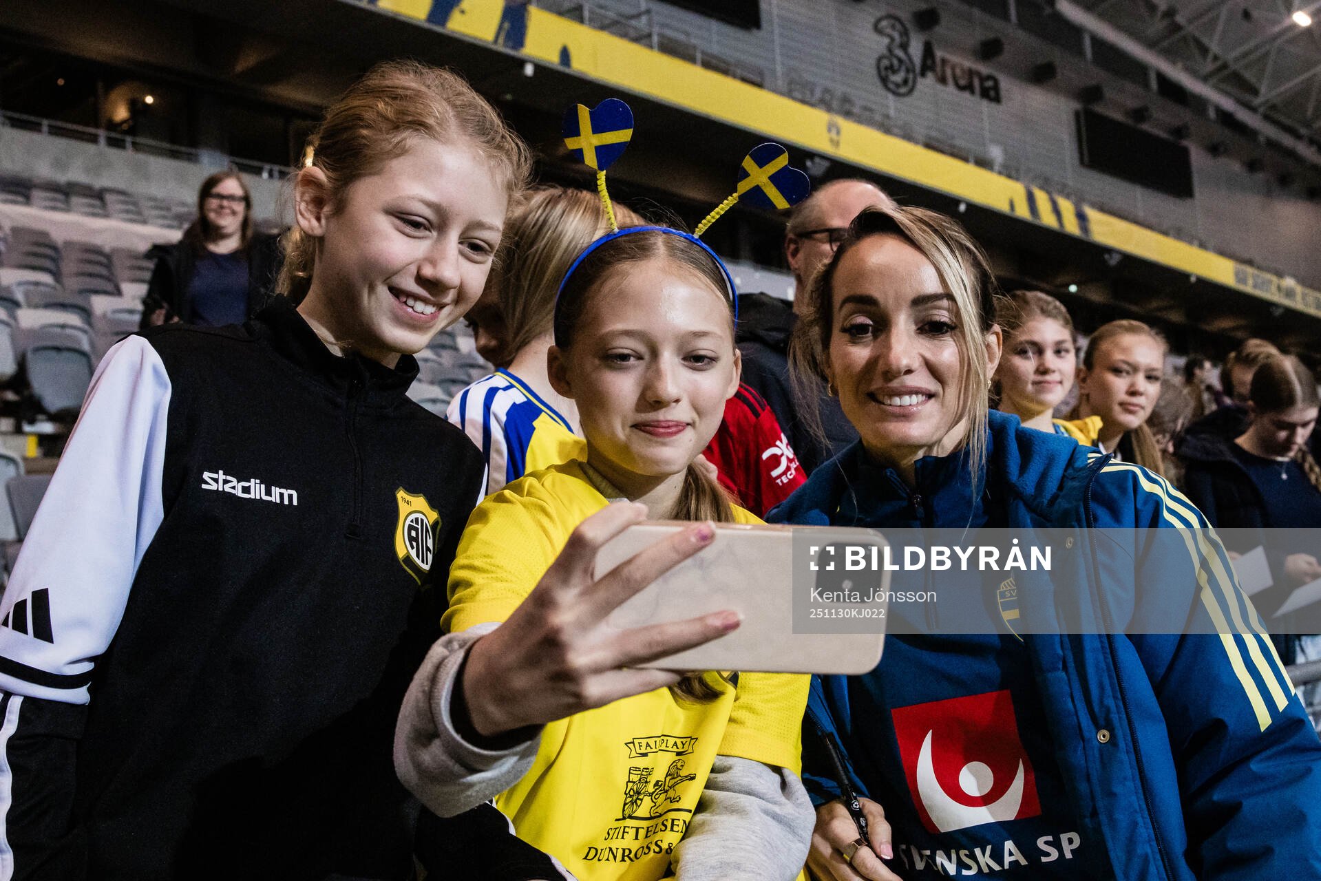 Kosovare Asllani