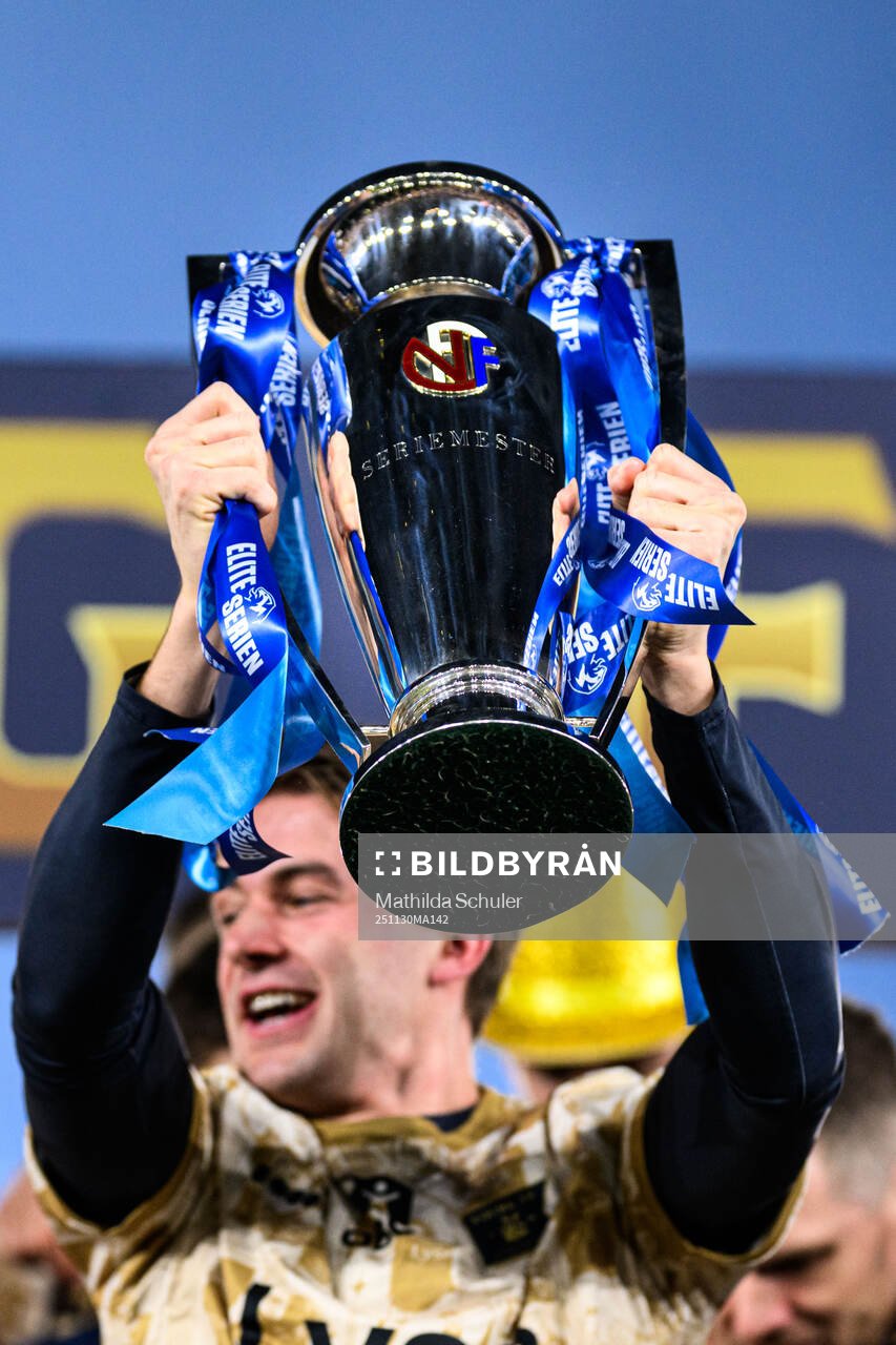 The trophy of Eliteserien