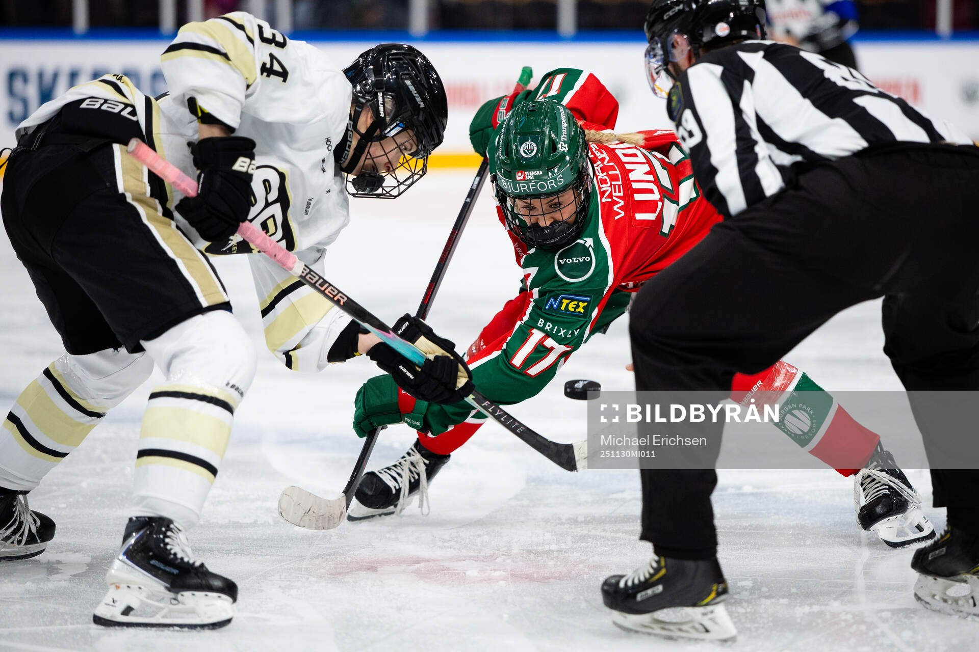 SDEs Tereza Pistekova tekar mot Frölundas Sofie Lundin