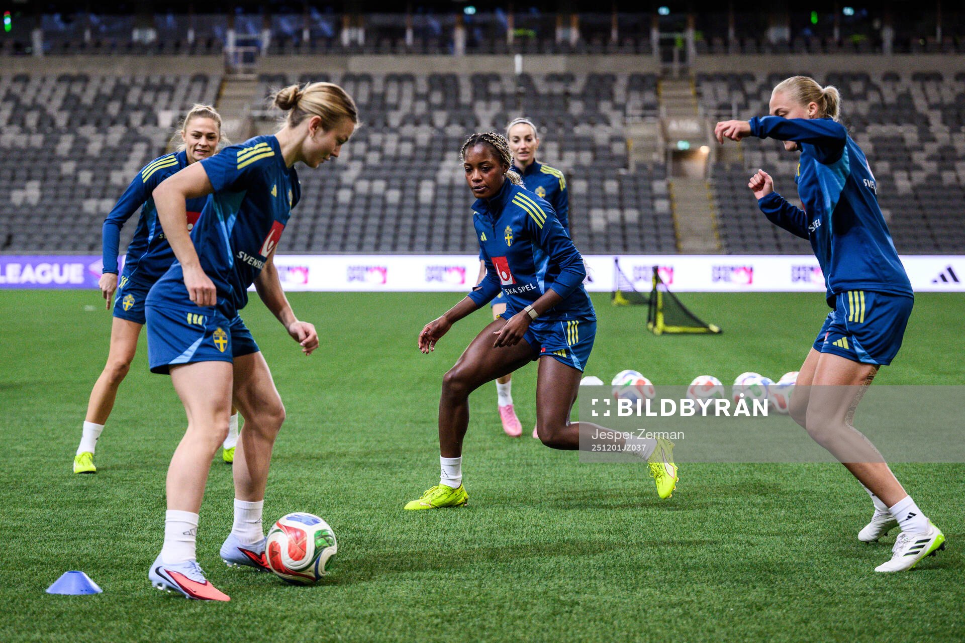 Evelyn Ijeh of the Swedish women's national football team