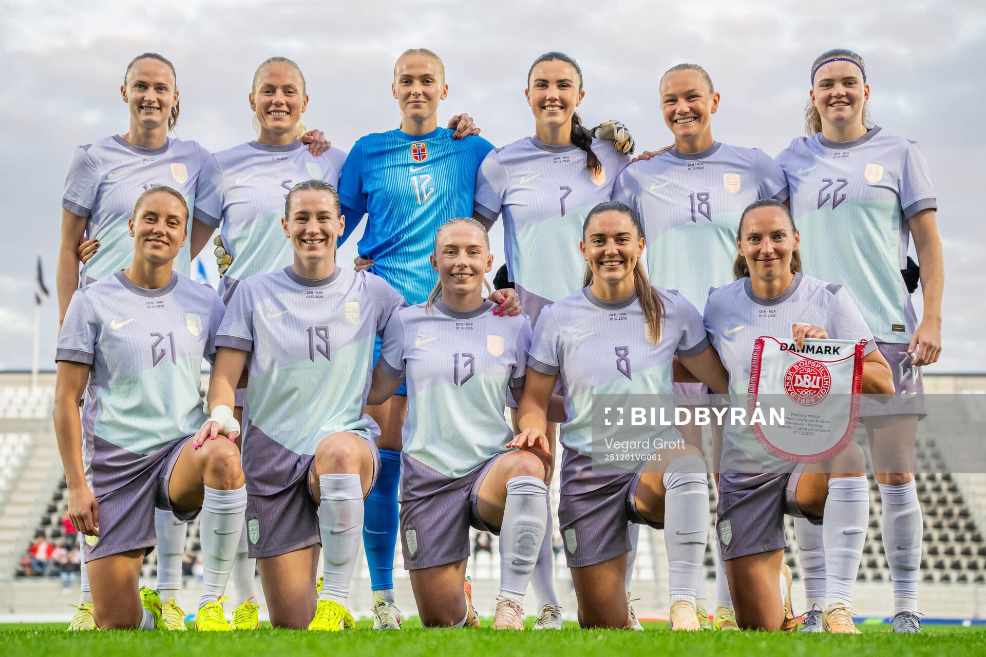 The starting eleven of Norway pose for a team photo