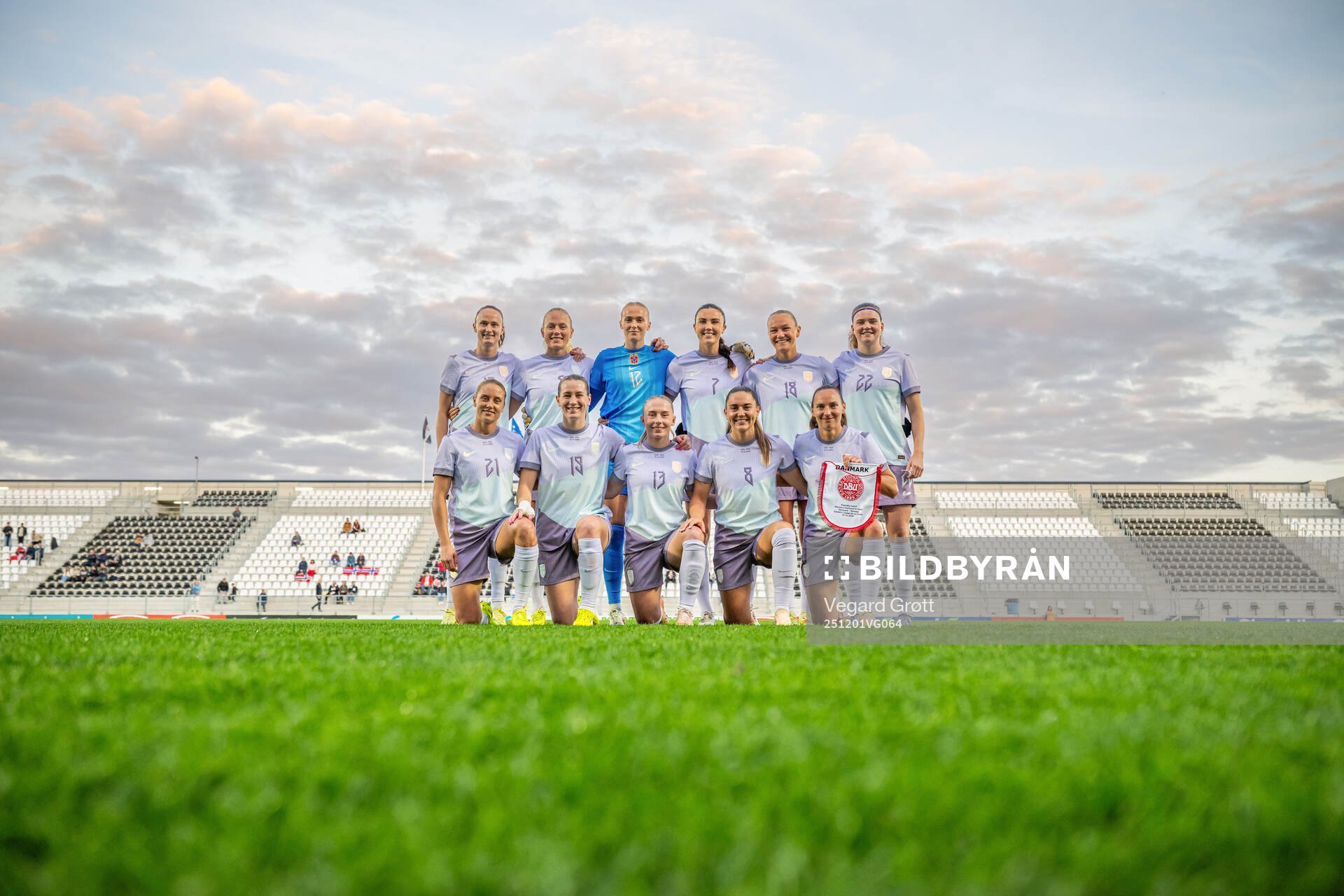 The starting eleven of Norway pose for a team photo