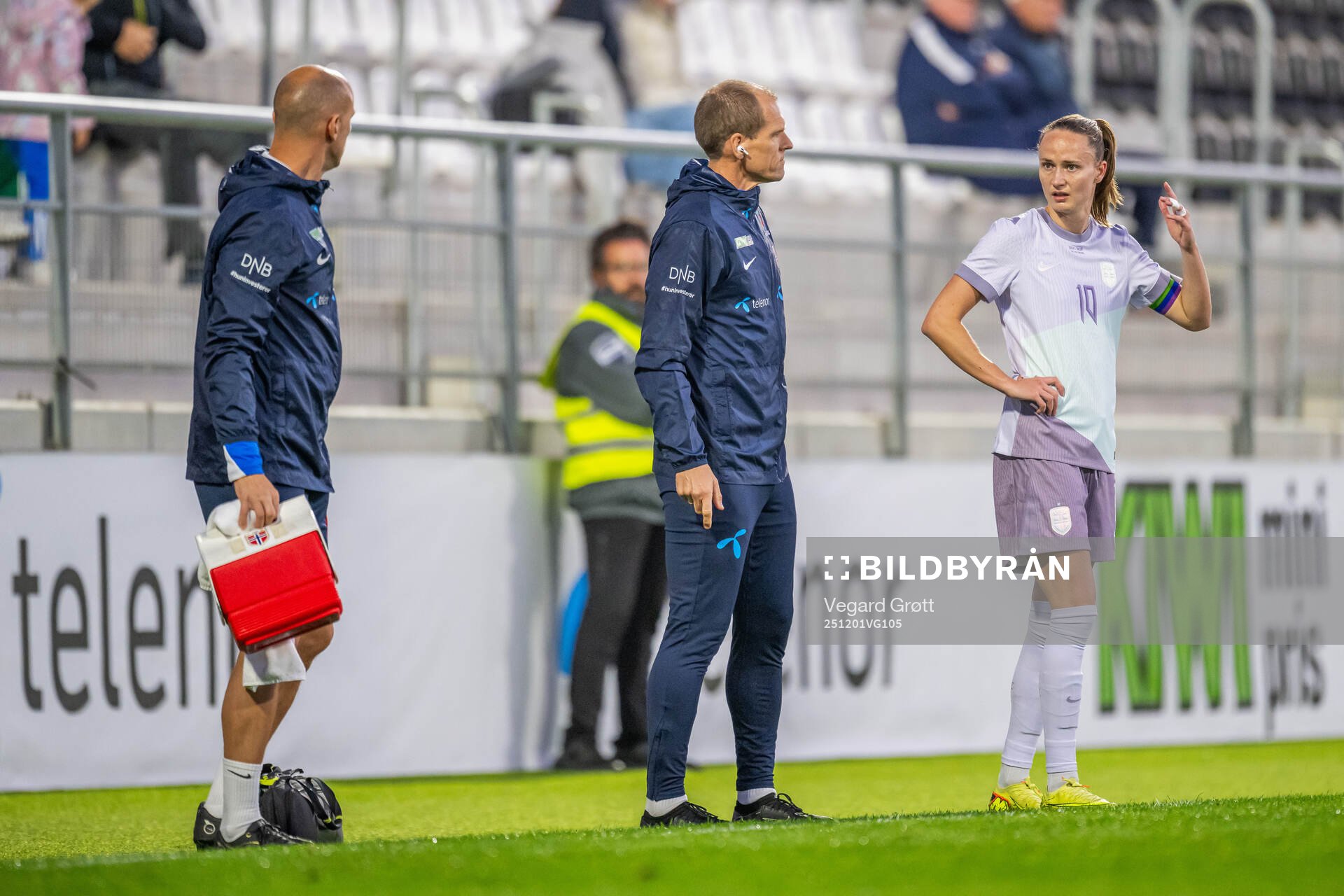 Physio Per-Otto Ringstad, doctor Trygve Hunemo and Caroline