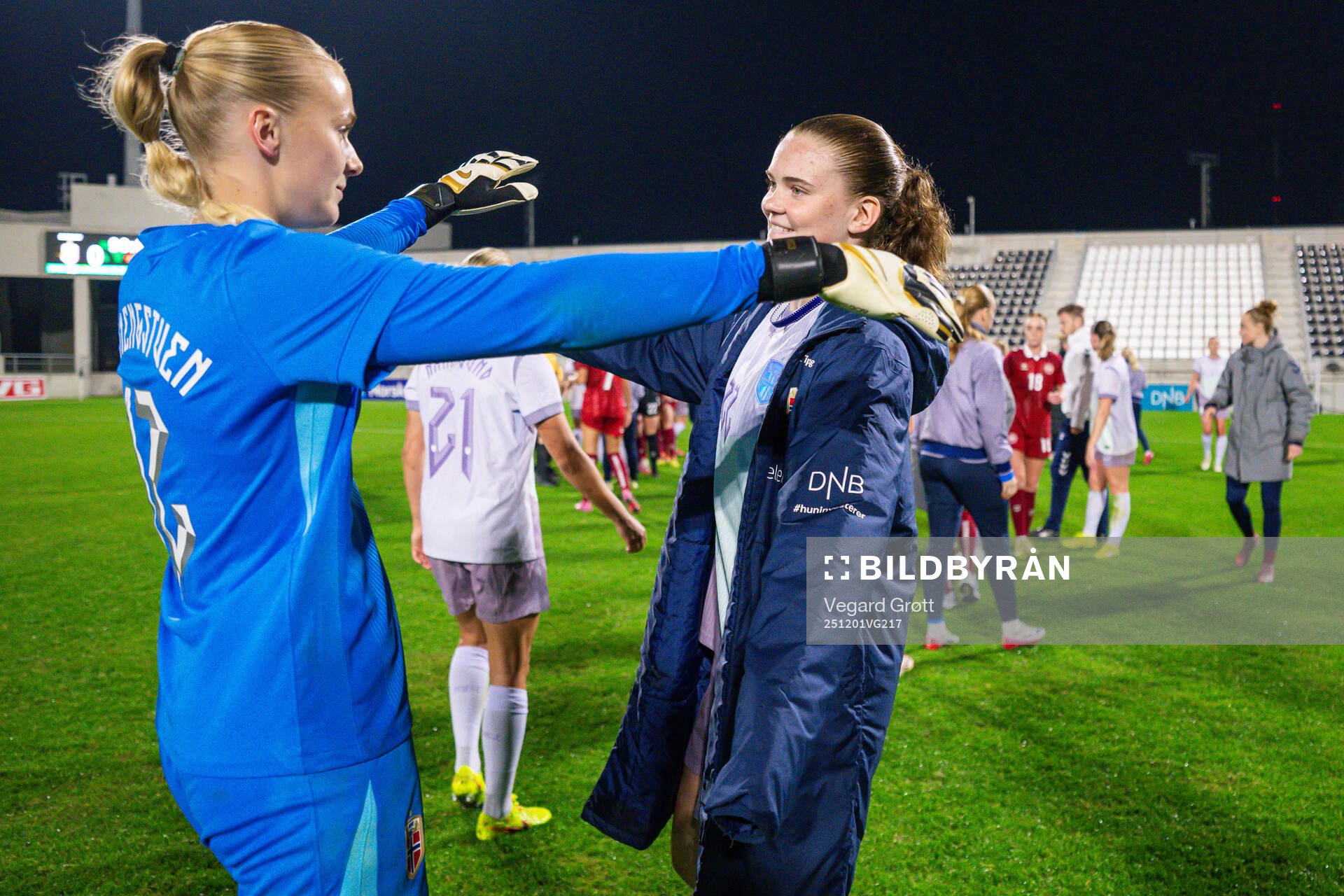 Signe Gaupset and goalkeeper Selma Panengstuen of Norway