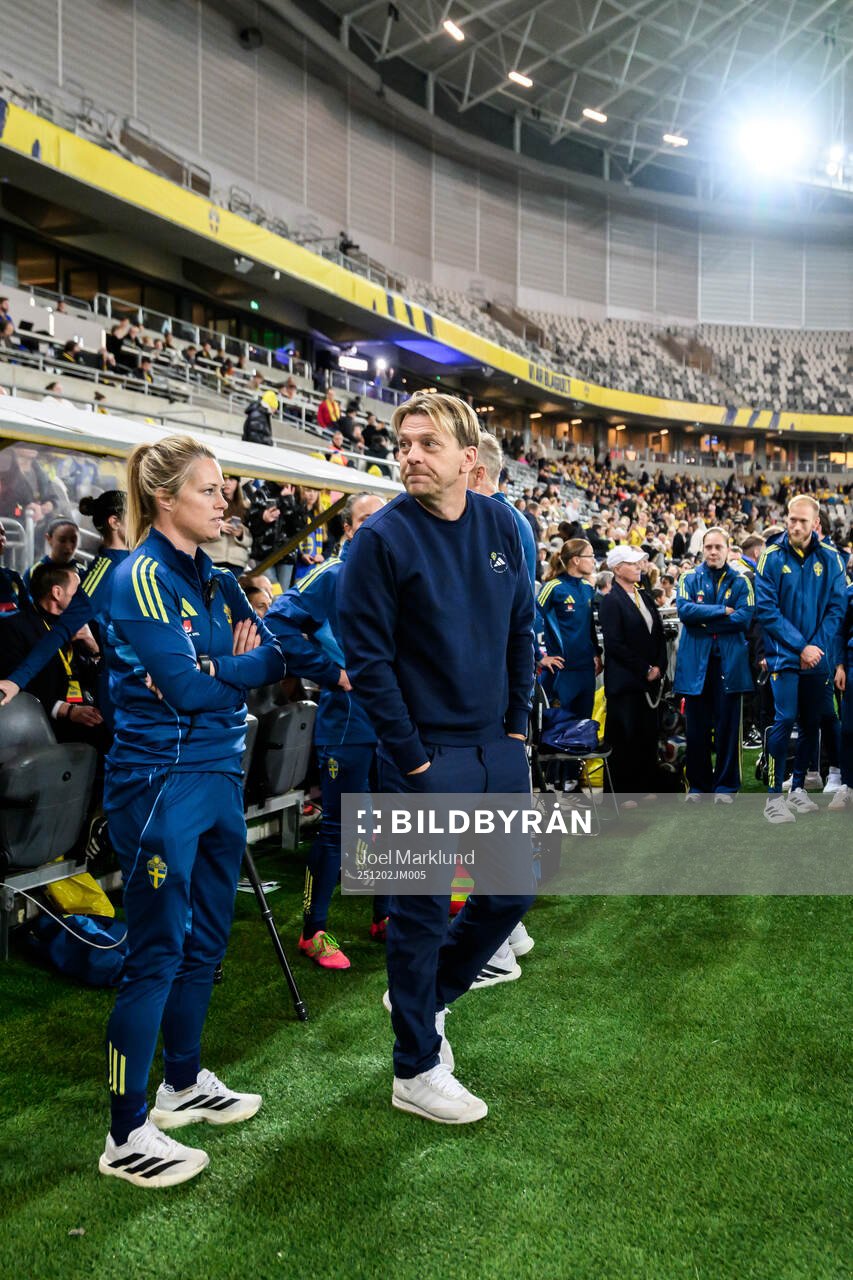 Assistant coach Johanna Almgren and Head coach Tony