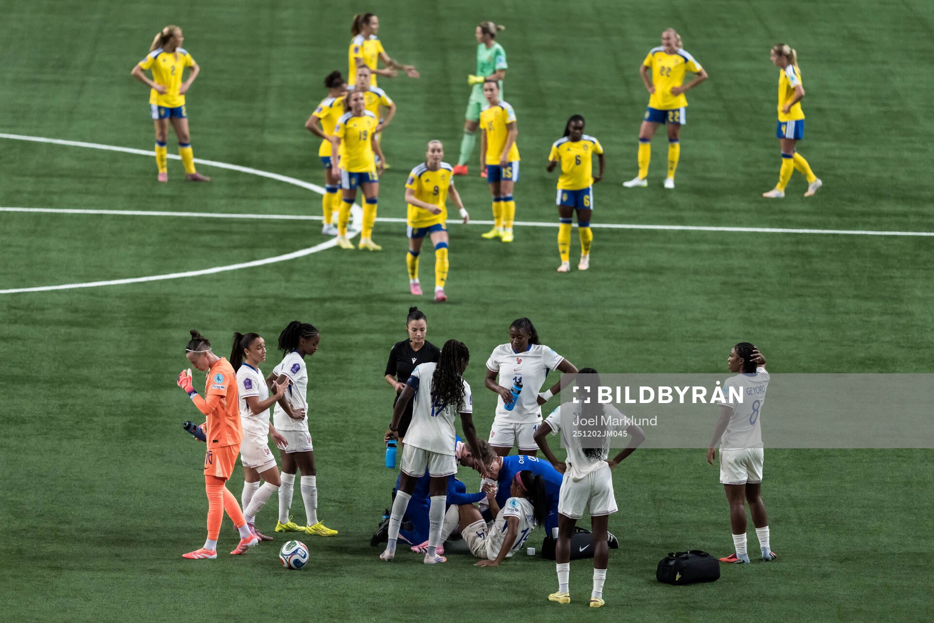 Perle Morroni of France receives medical attention