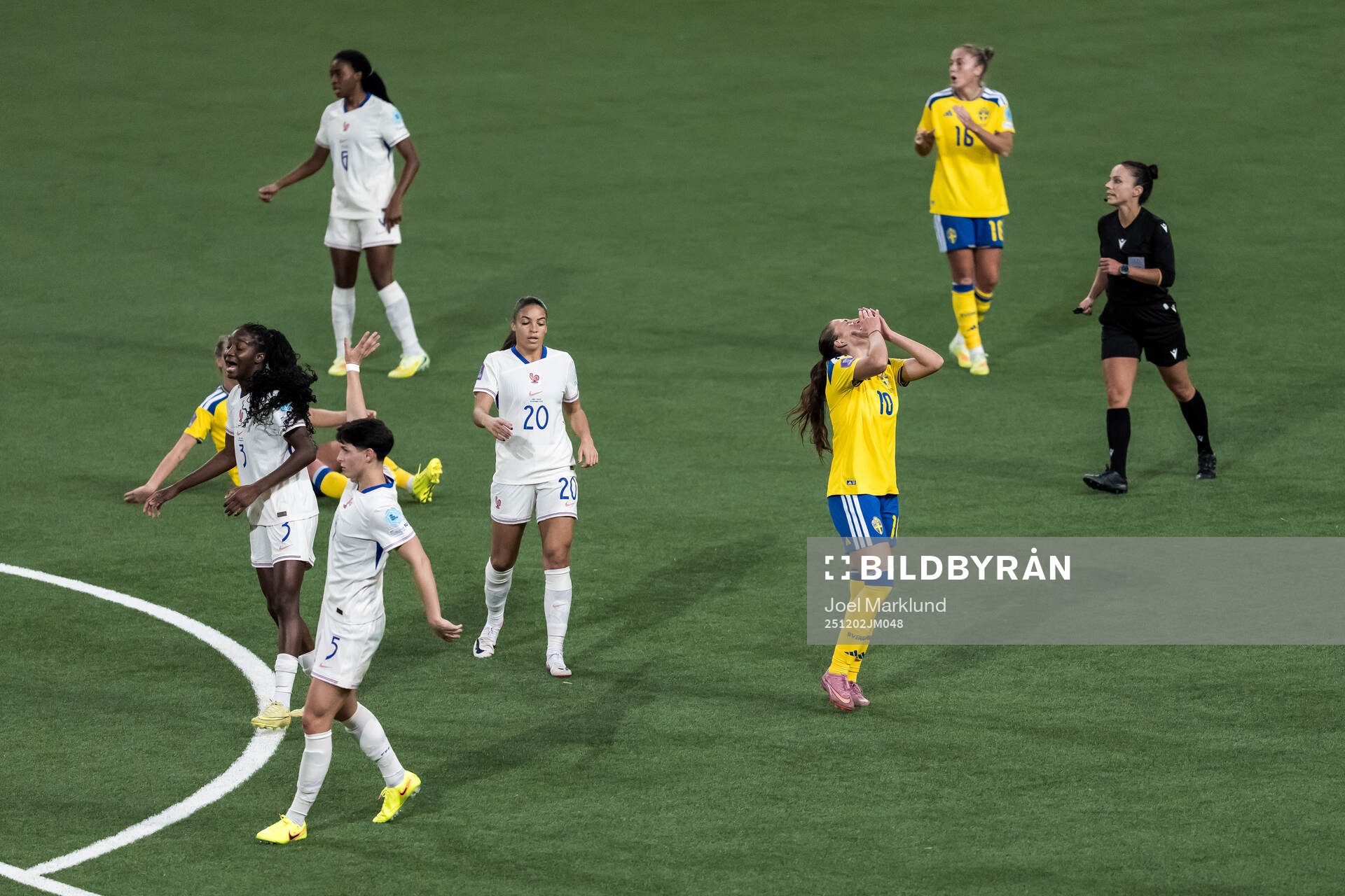 Rosa Kafaji of Sweden looks dejected