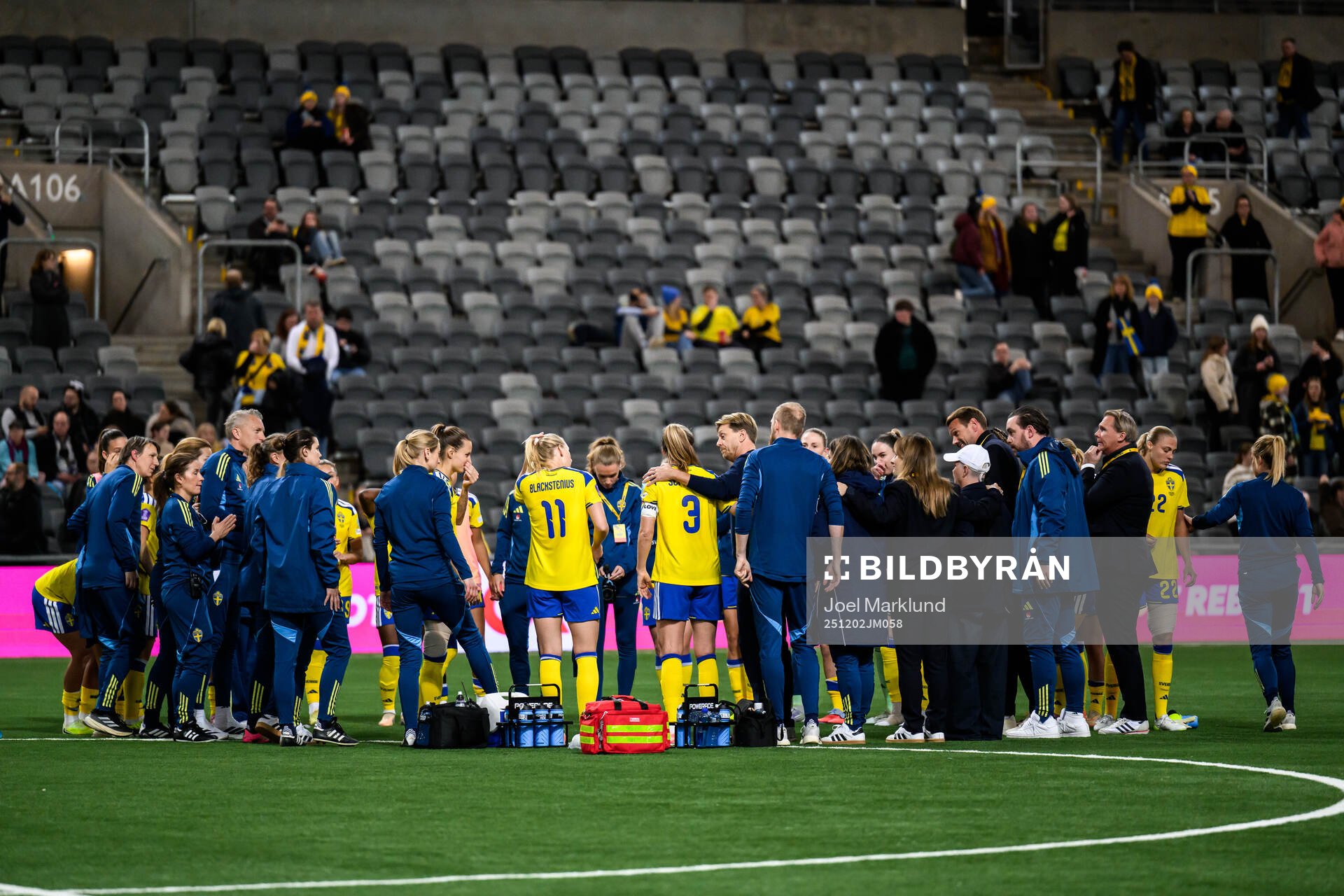 Linda Sembrant and head coach Tony Gustavsson of Sweden