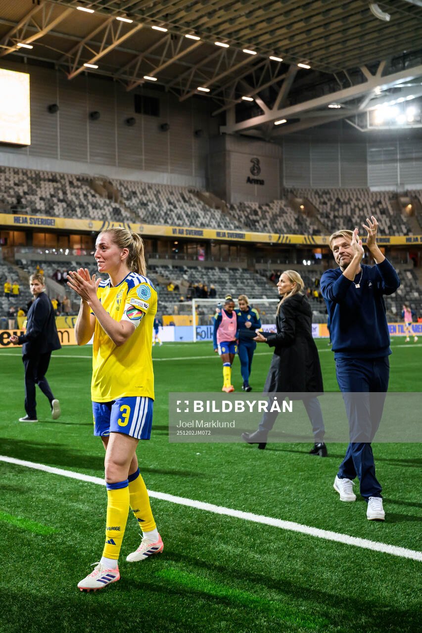 Linda Sembrant of Sweden and Head coach Tony Gustavsson
