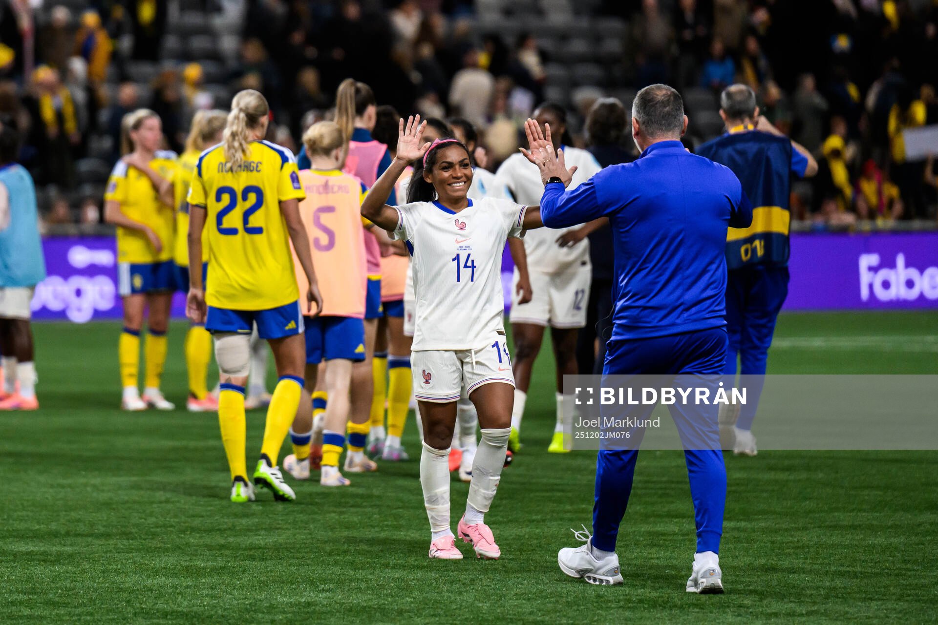 Perle Morroni of France celebrates