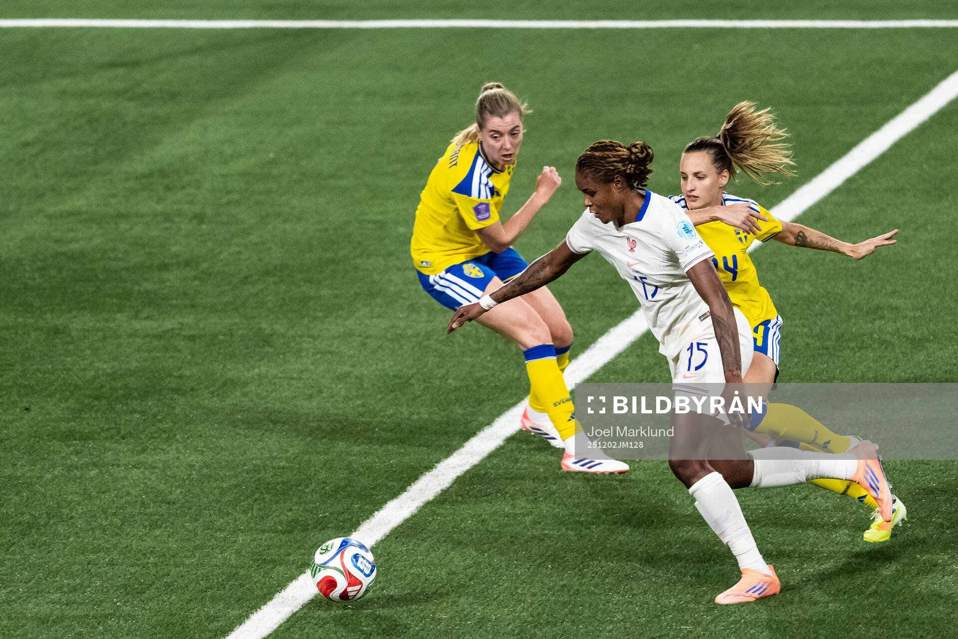 Linda Sembrant and Nathalie Björn of Sweden against Kelly