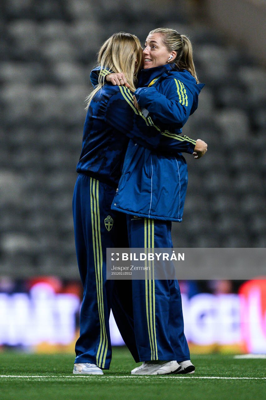 Fridolina Rolfö and Linda Sembrant of Sweden