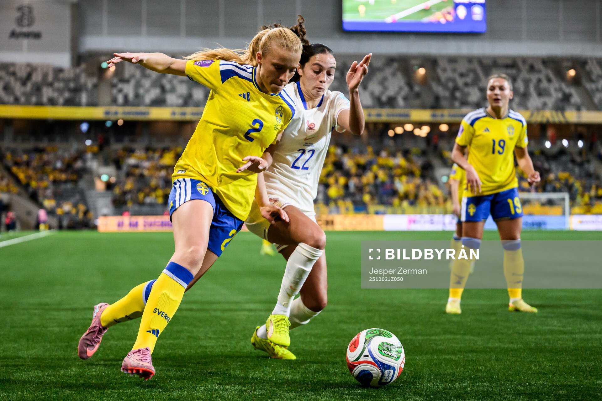 Smilla Holmberg of Sweden and Kessya Bussy of France
