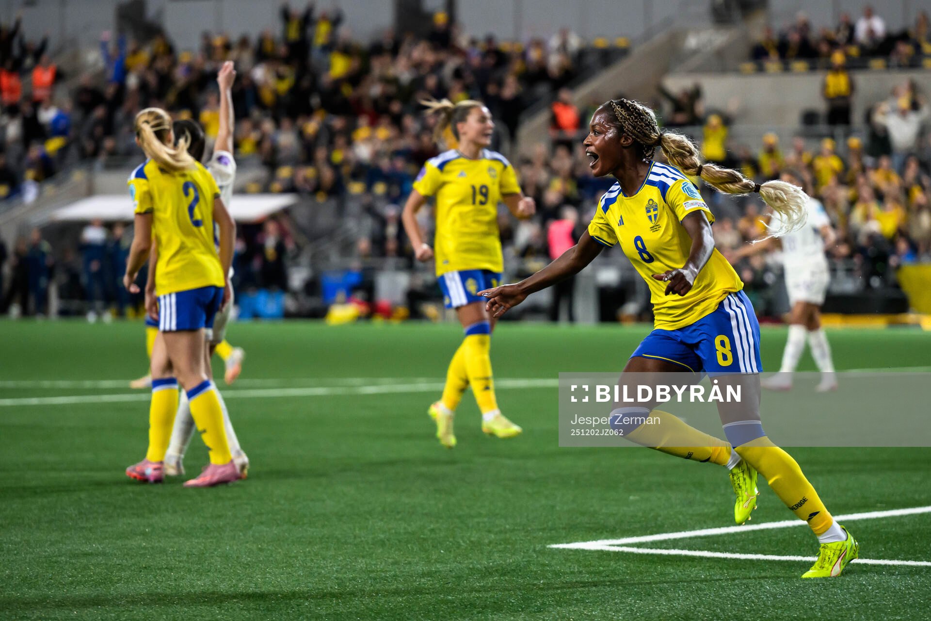 Evelyn Ijeh of Sweden celebrates