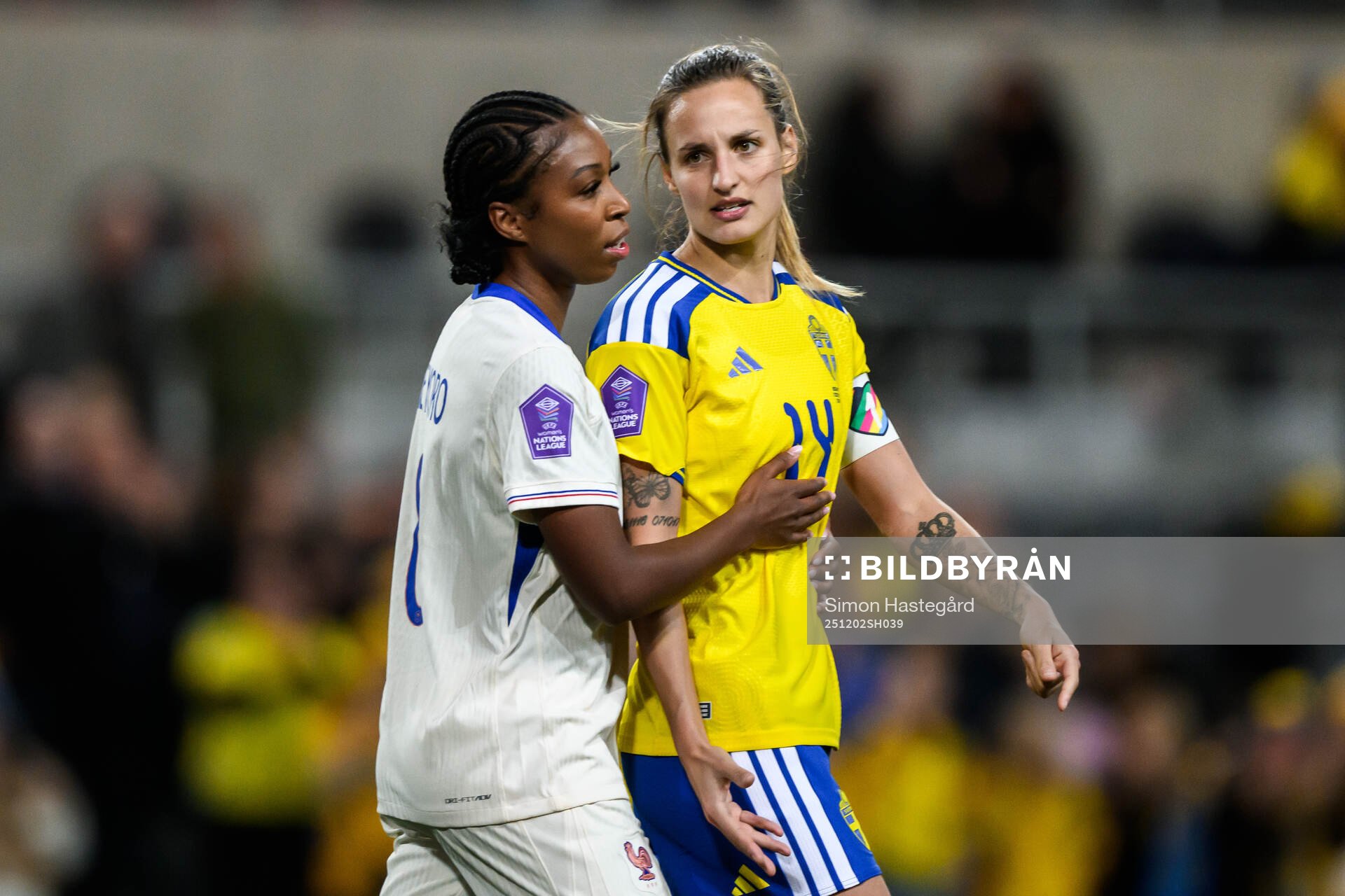 Grace Geyoro of France and Nathalie Björn of Sweden