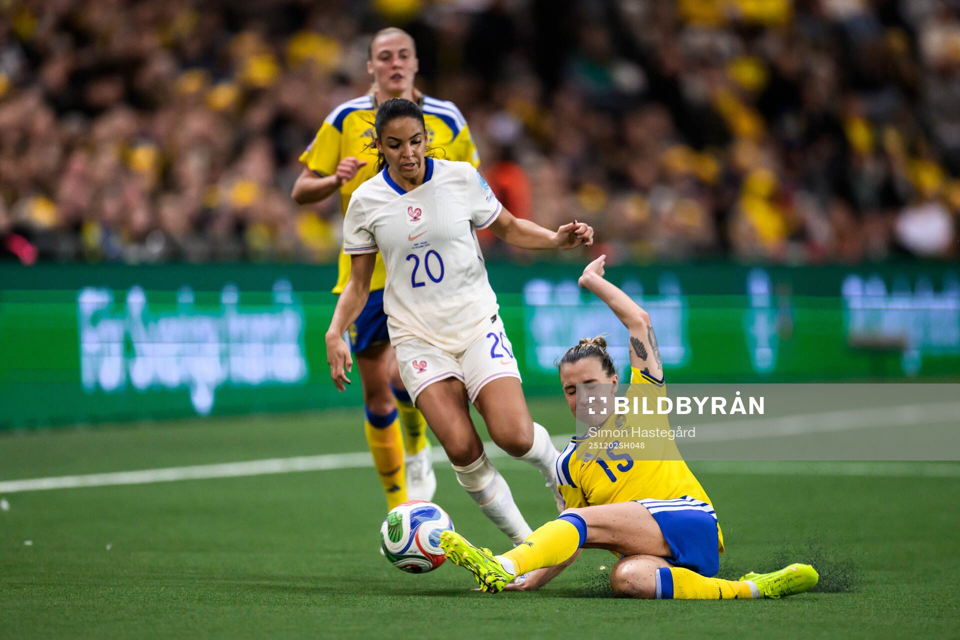 Delphine Cascarino of France and Julia Zigiotti Olme of