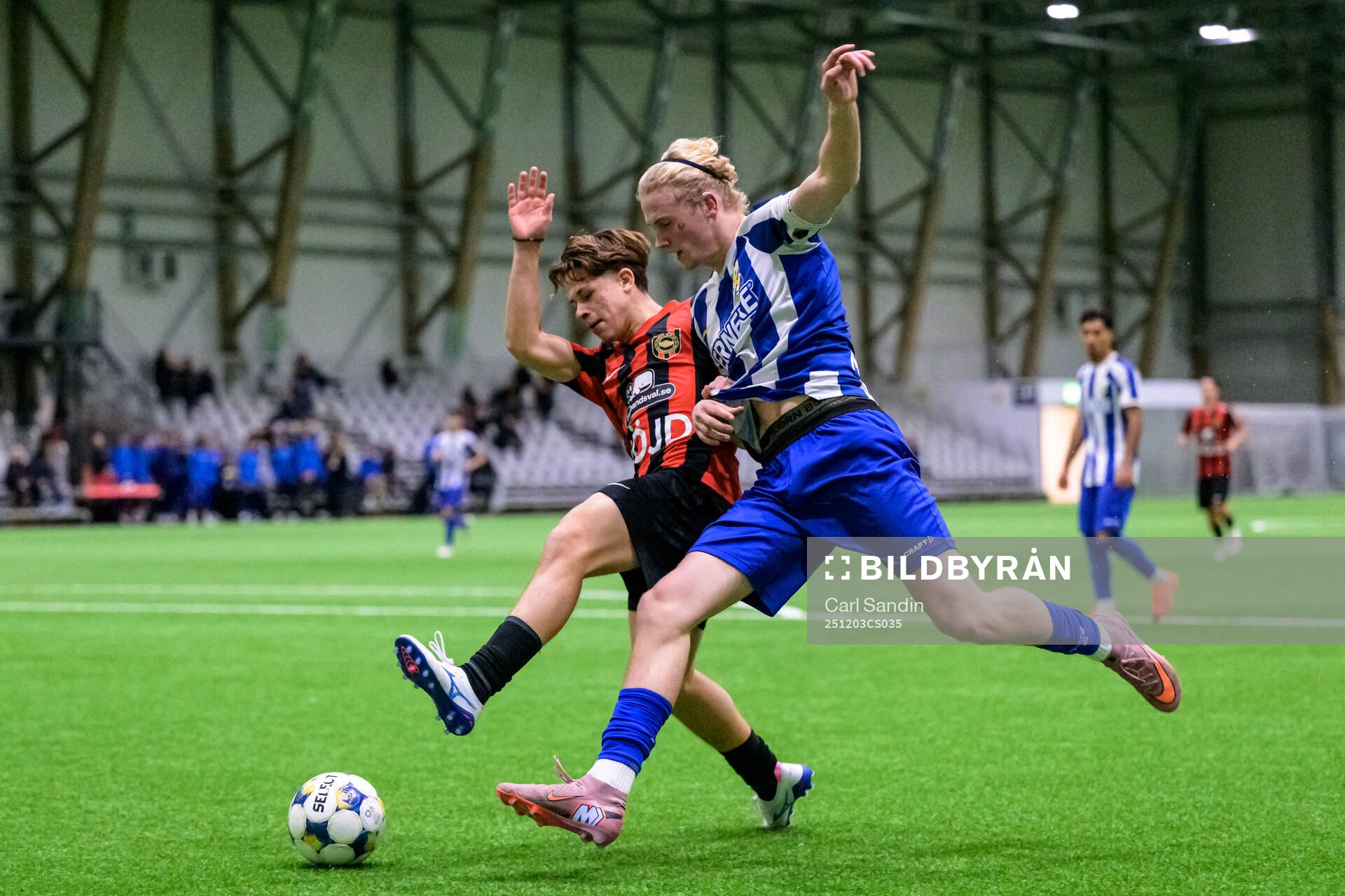 Brommapojkarnas Oliver Djurci och IFK Göteborgs Axel