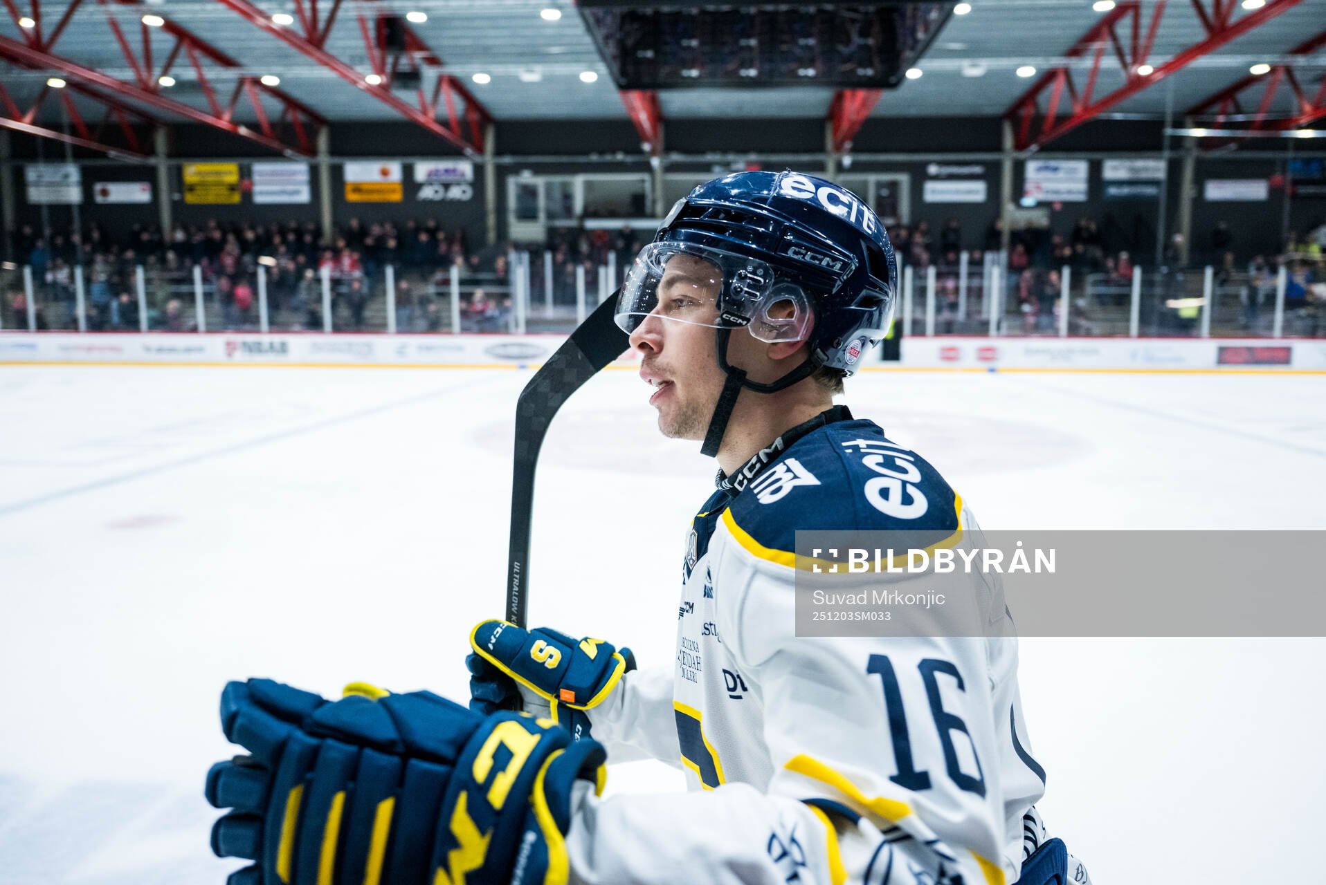 Södertäljes Filip Engarås jublar